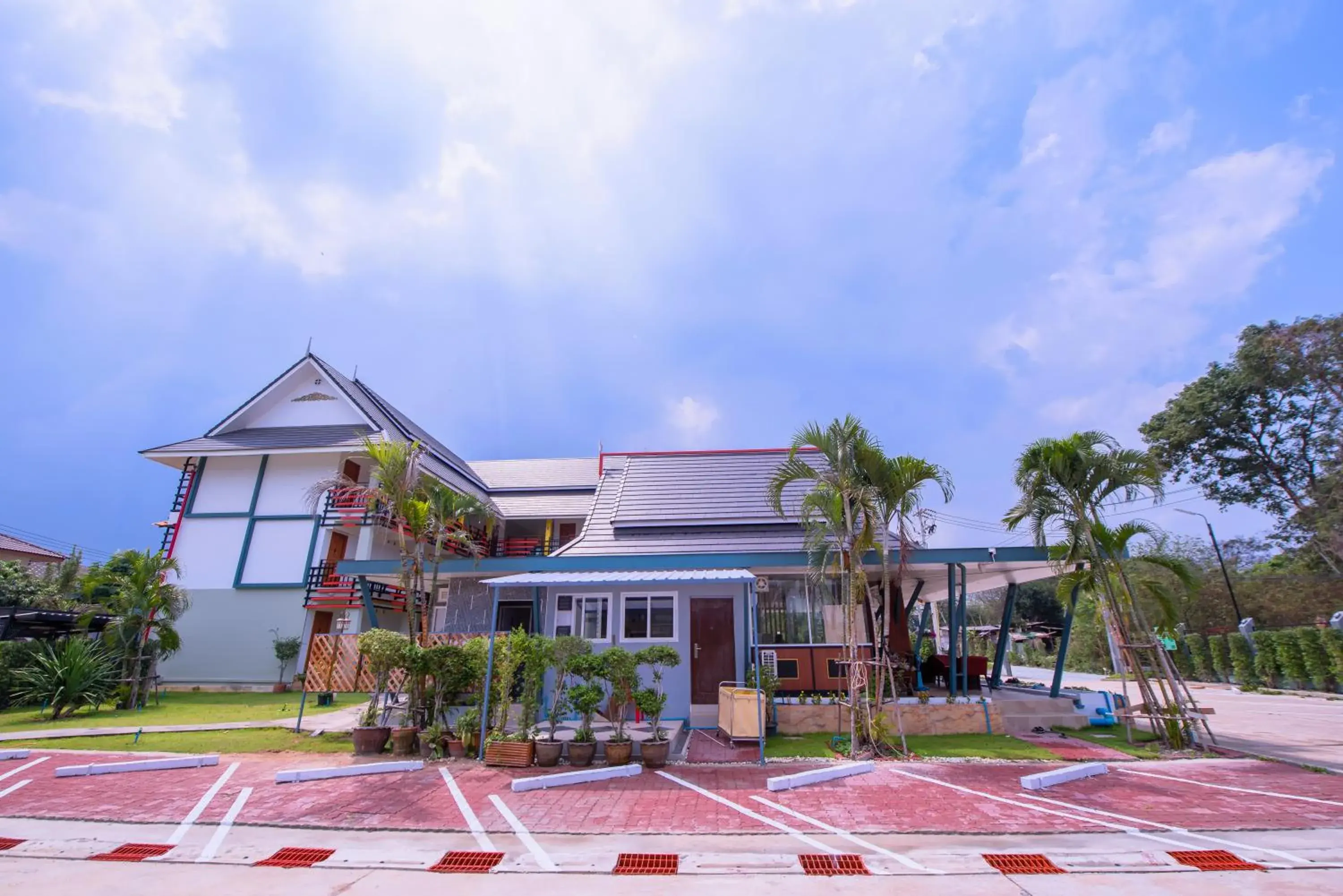 Property building in MS Hotel Sriracha Property building in MS Hotel Sriracha