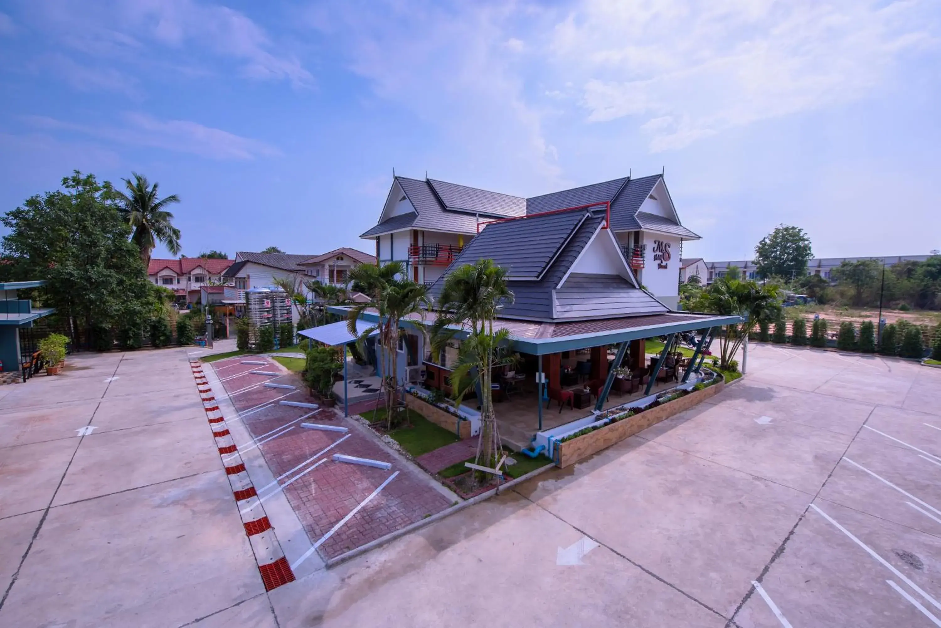 Property building in MS Hotel Sriracha Property building in MS Hotel Sriracha