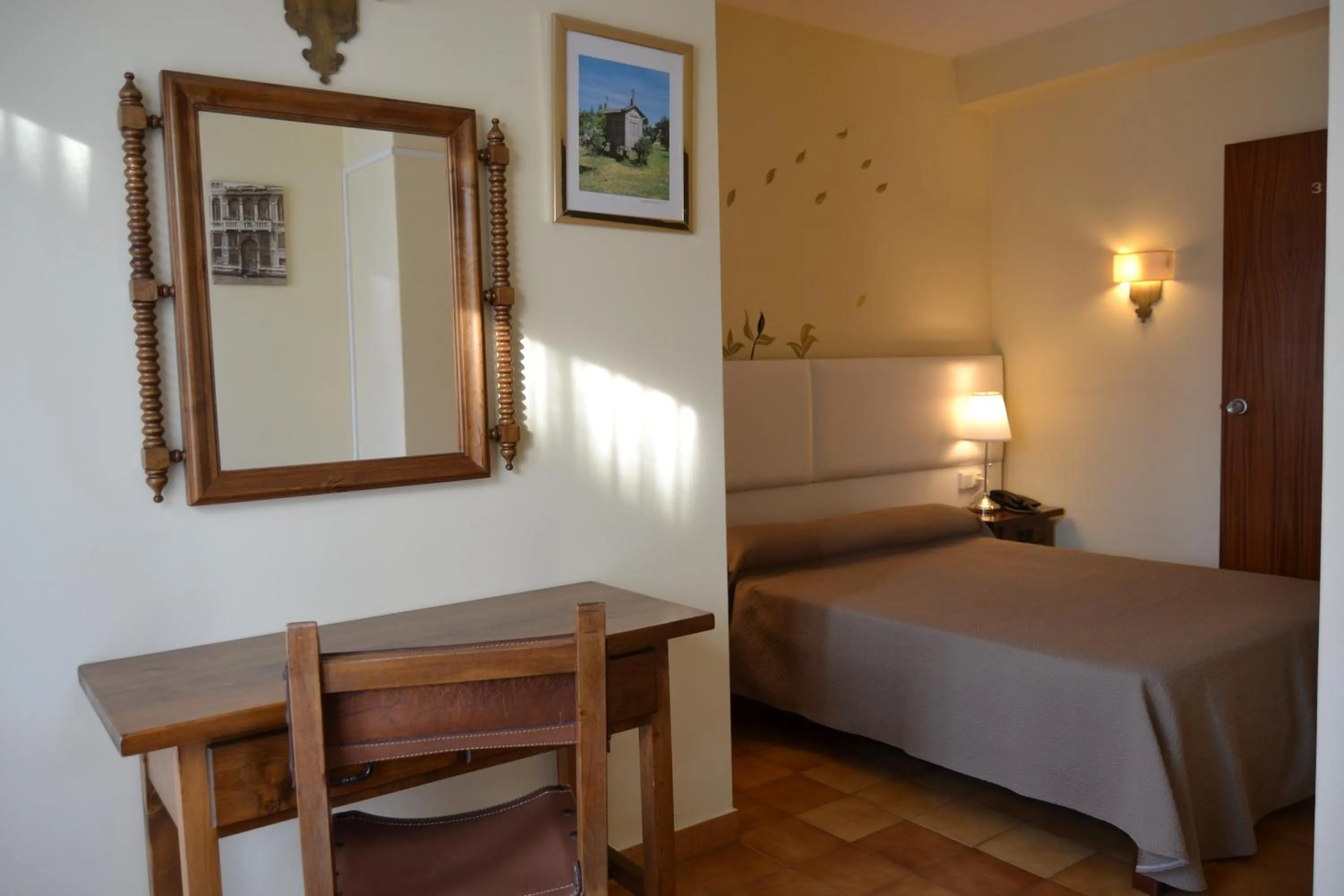 Photo of the whole room in Hotel Nuevo Cachalote