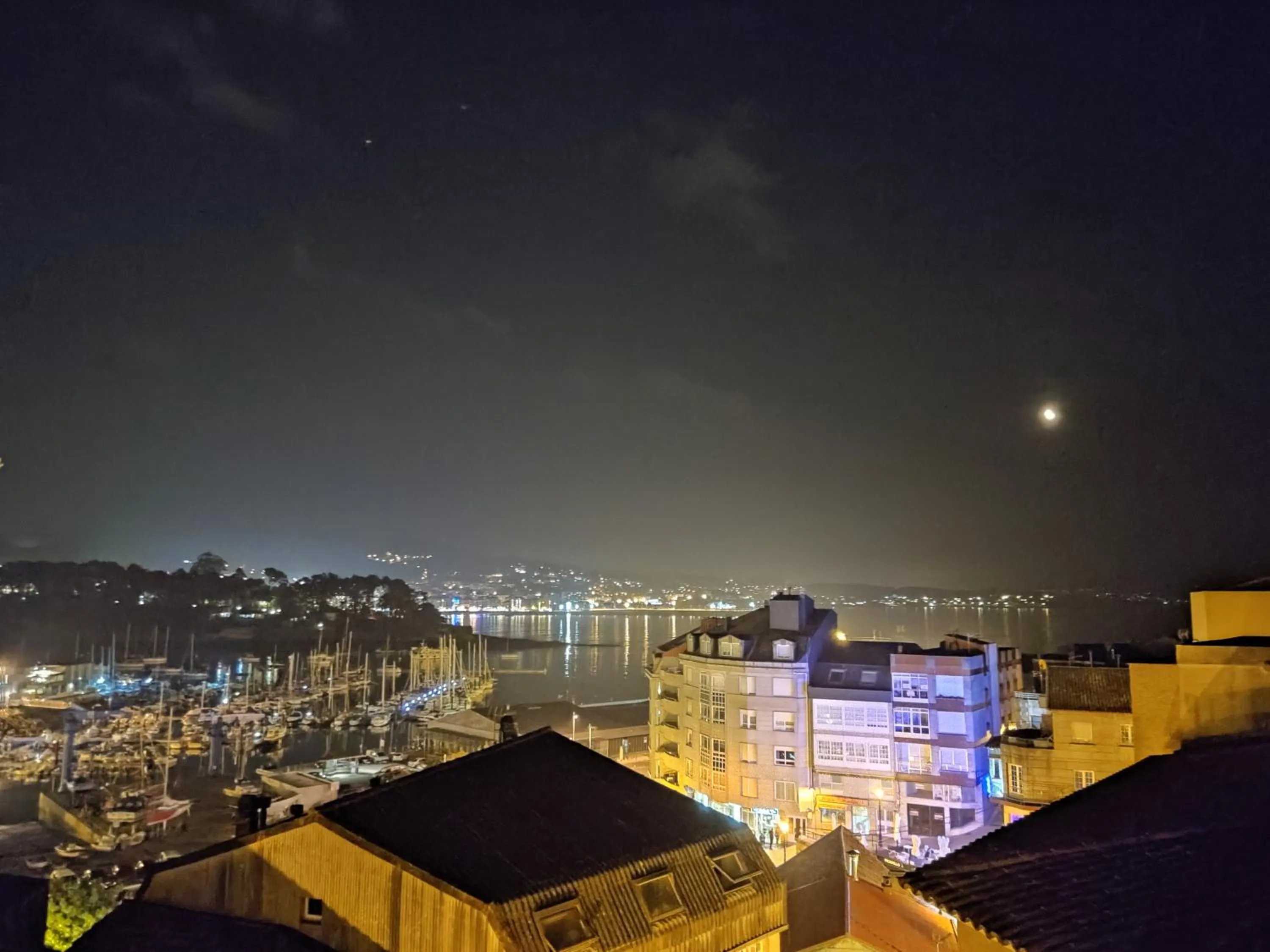 Night in Hotel Nuevo Cachalote