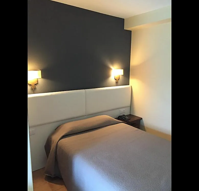 Bed in Hotel Nuevo Cachalote