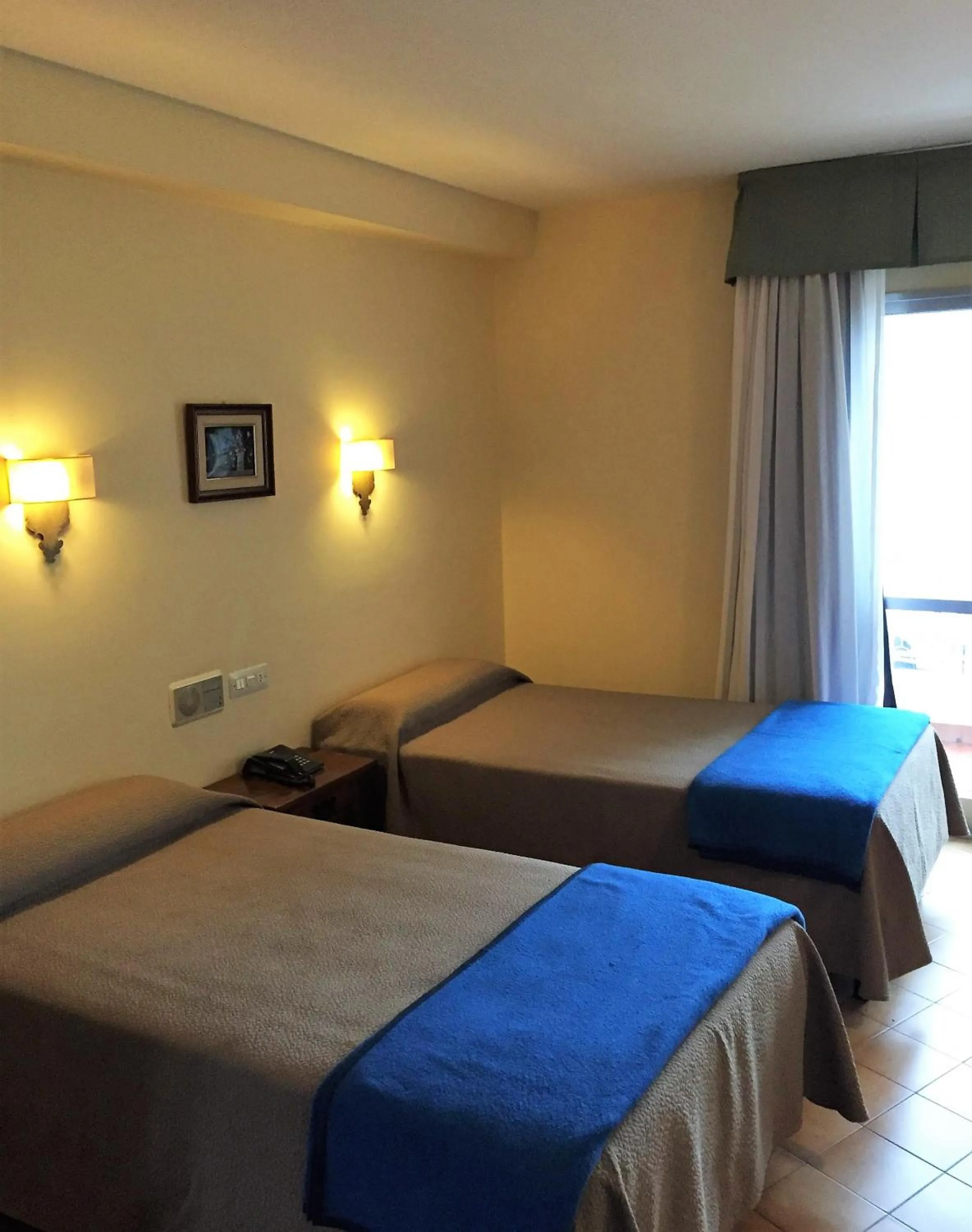 Bed in Hotel Nuevo Cachalote