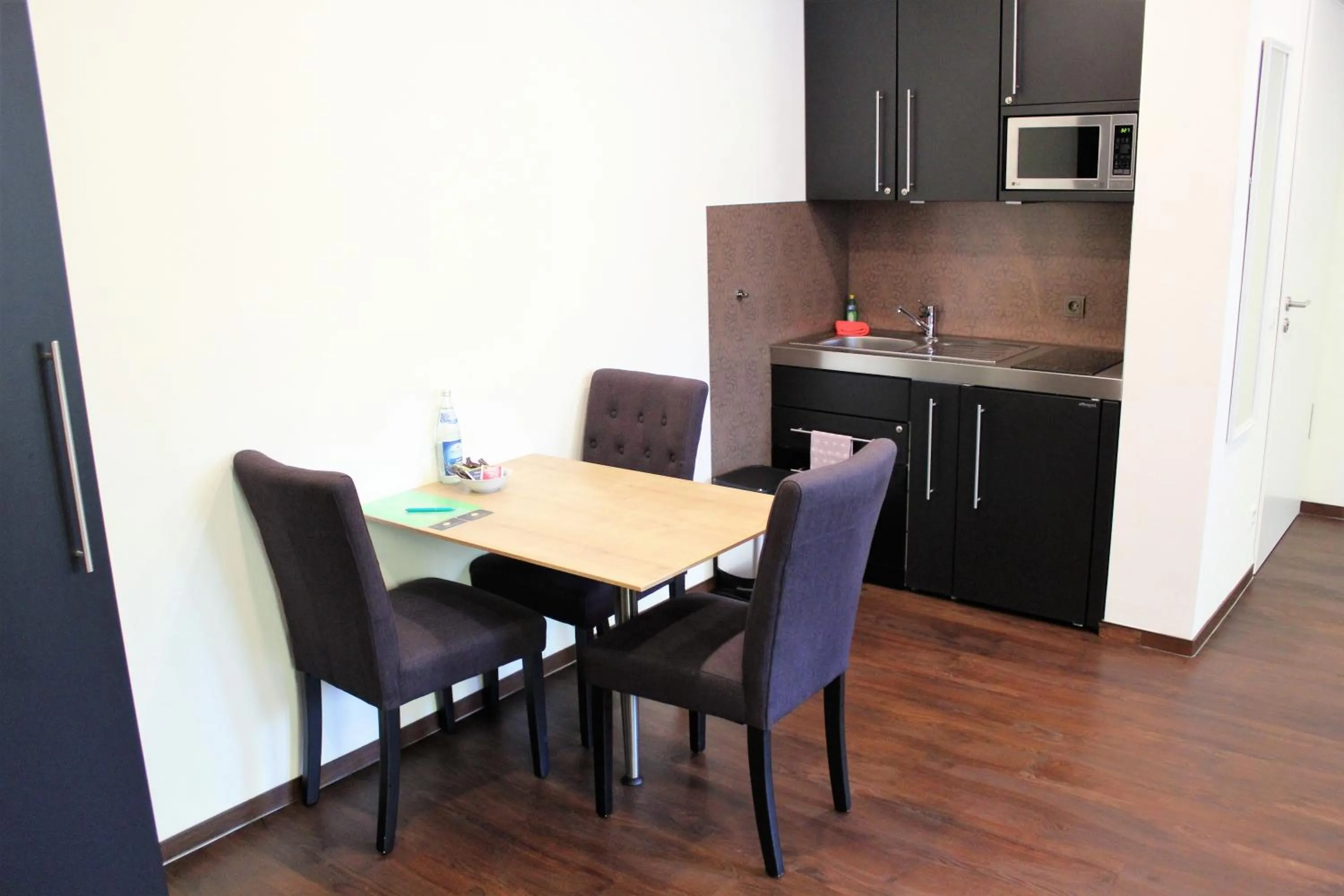 Kitchen or kitchenette in Waldhotel Rainau
