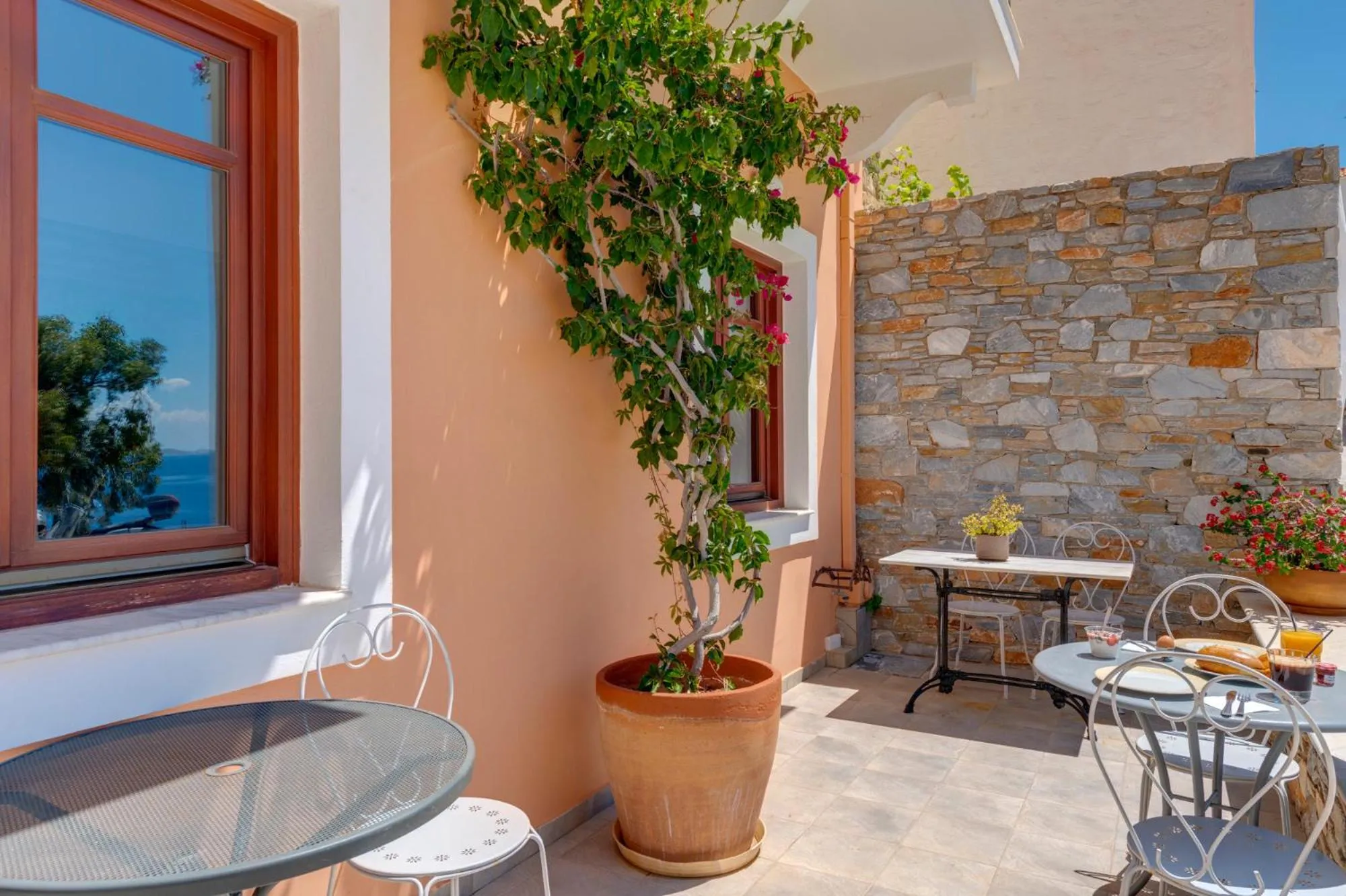 Patio in Electra Syros - Adults Only