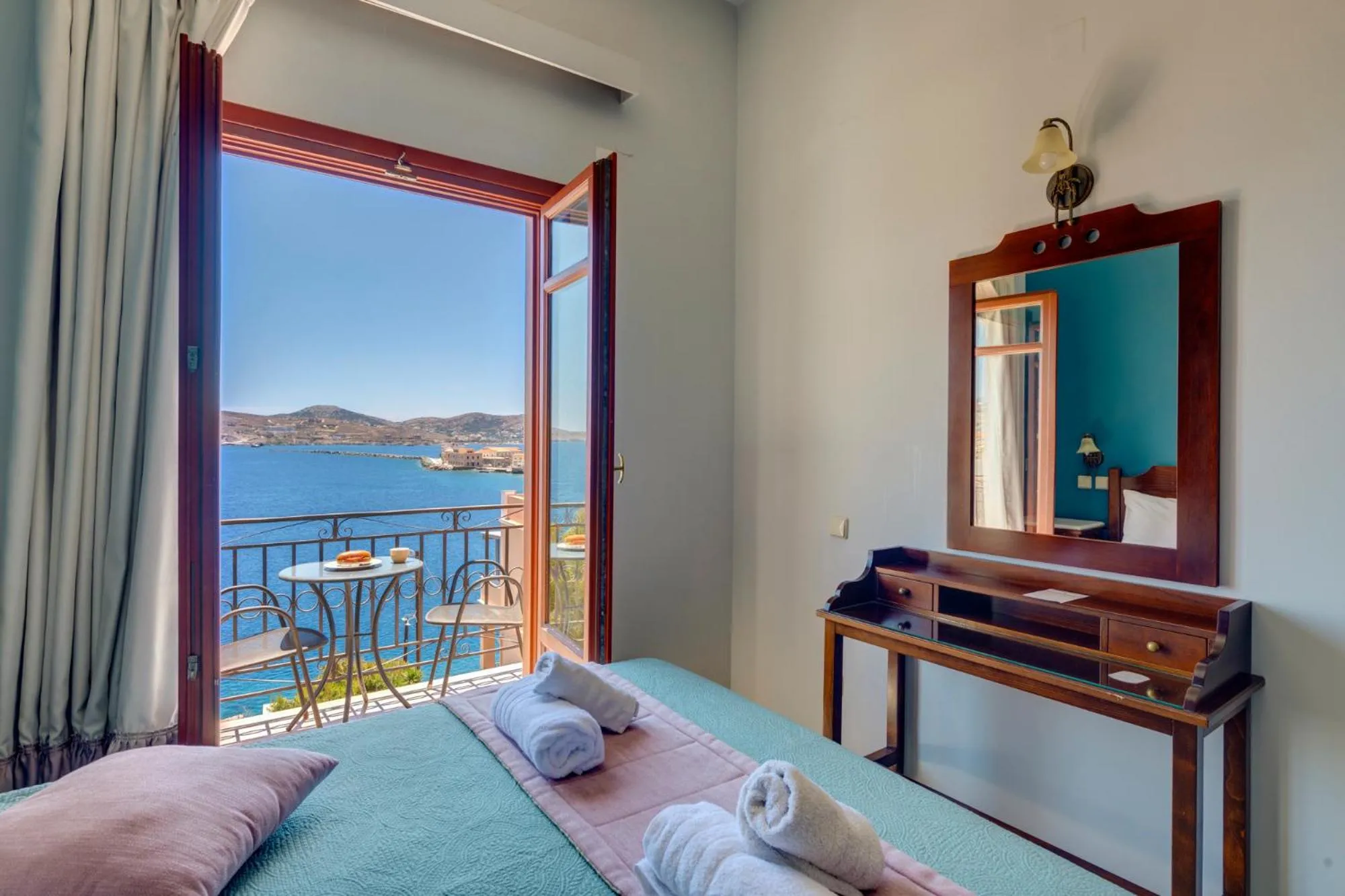 Bed in Electra Syros - Adults Only