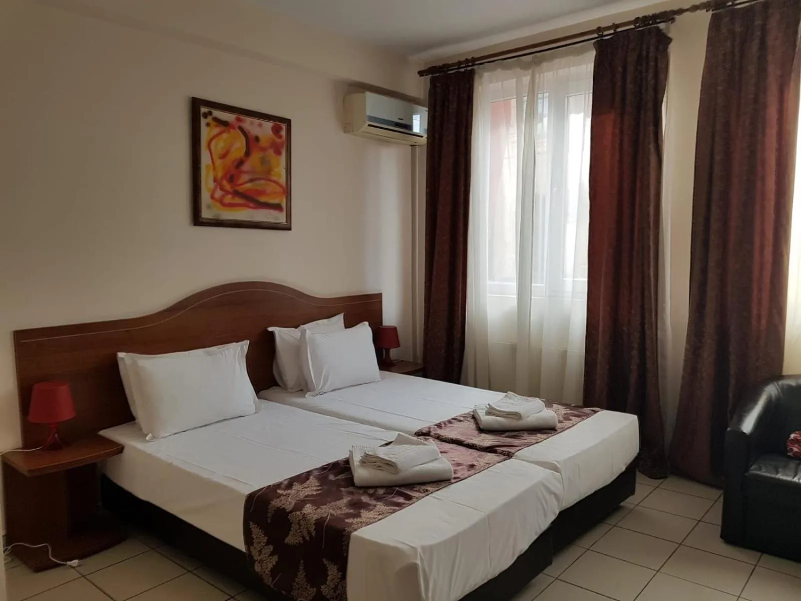 Bed in Hotel Tranzzit