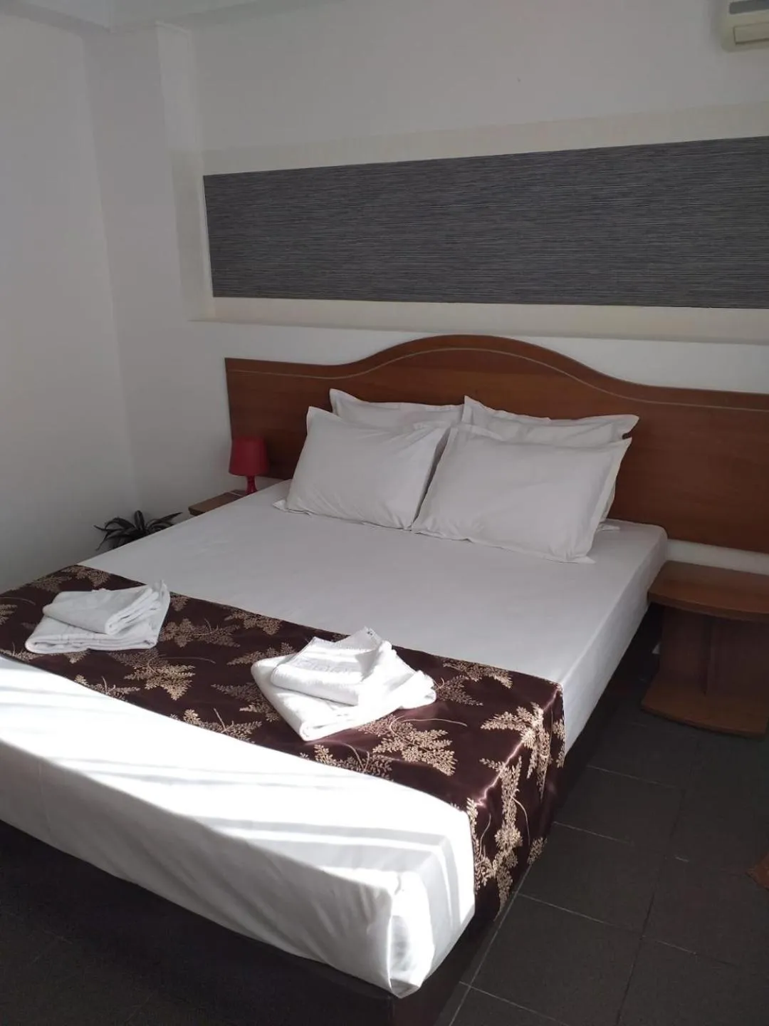 Bed in Hotel Tranzzit