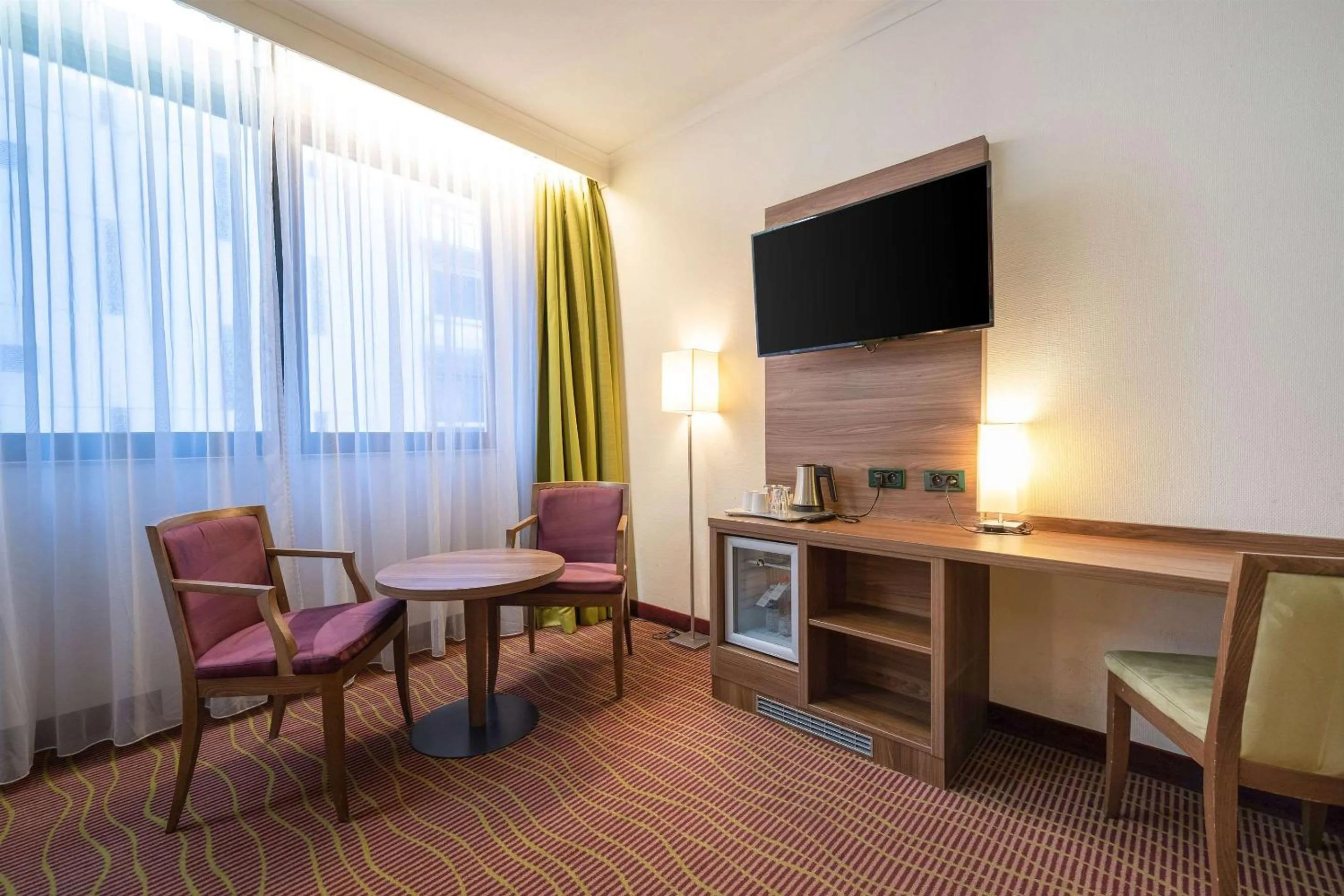Photo of the whole room in Hotel Opera Antwerpen Centrum