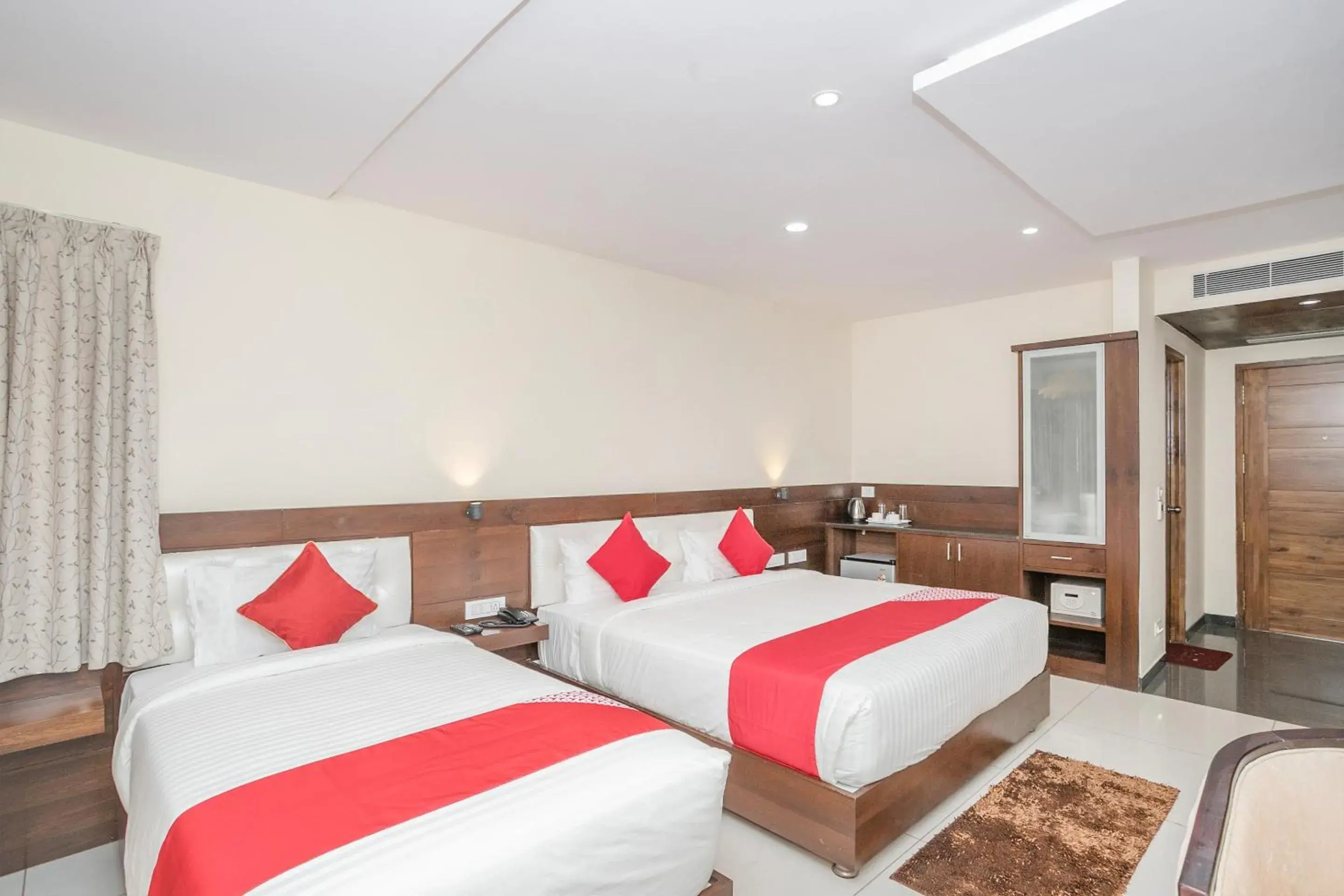 Facade/entrance, Bed in Super Hotel O Ivy Dew Drops Facade/entrance, Bed in Super Hotel O Ivy Dew Drops