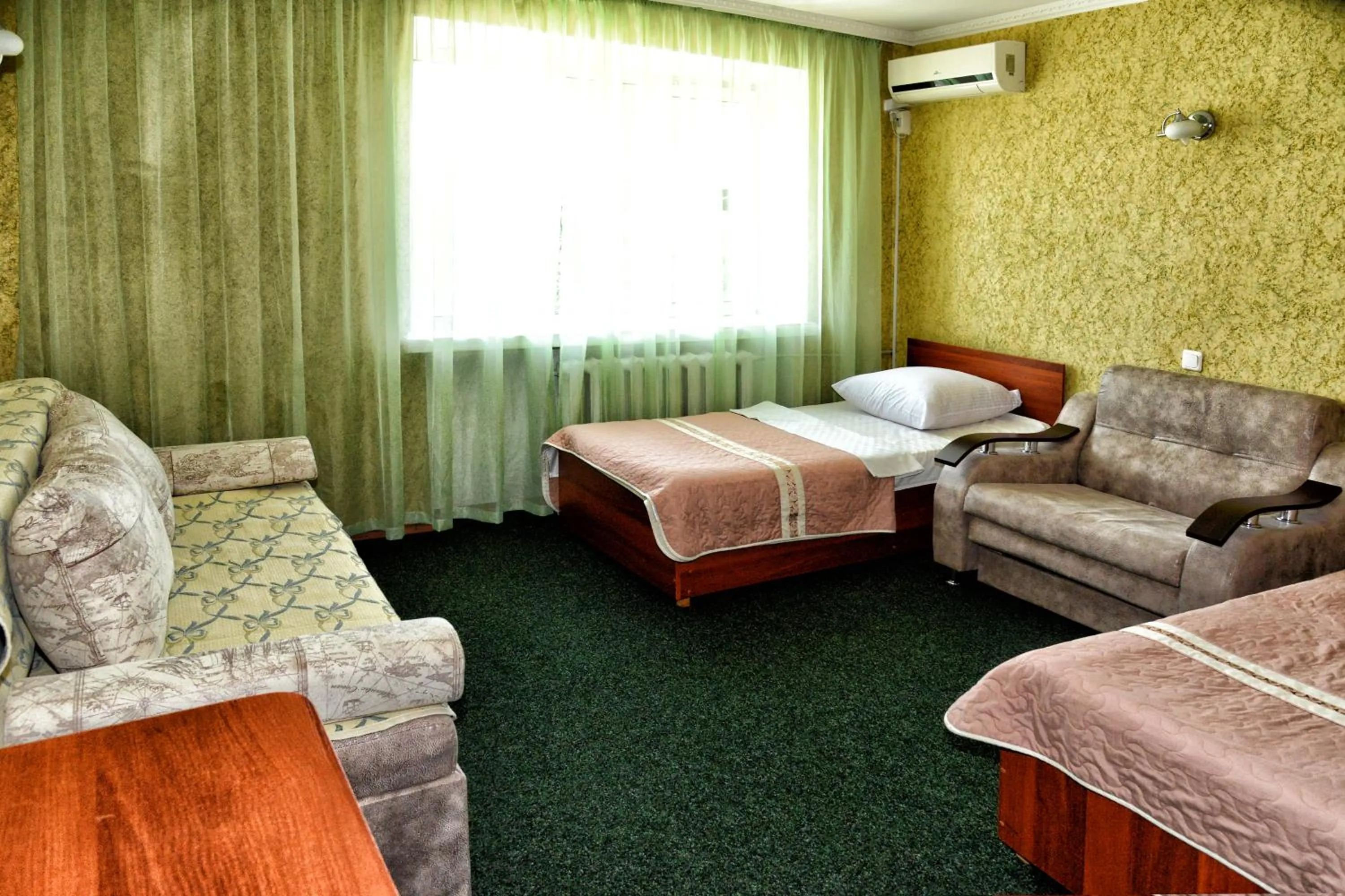 Bed in Green City Hotel