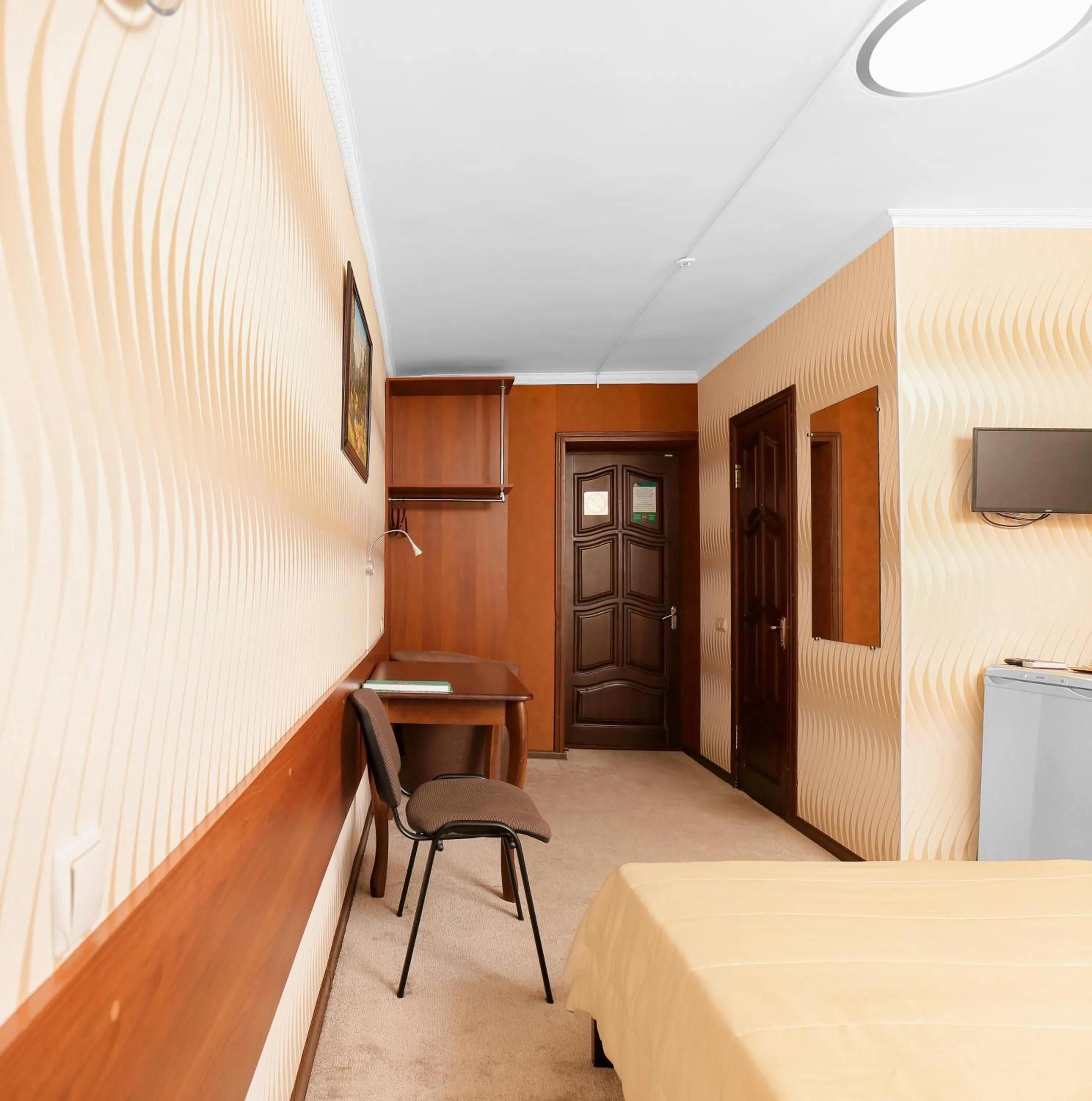 Photo of the whole room in Green City Hotel