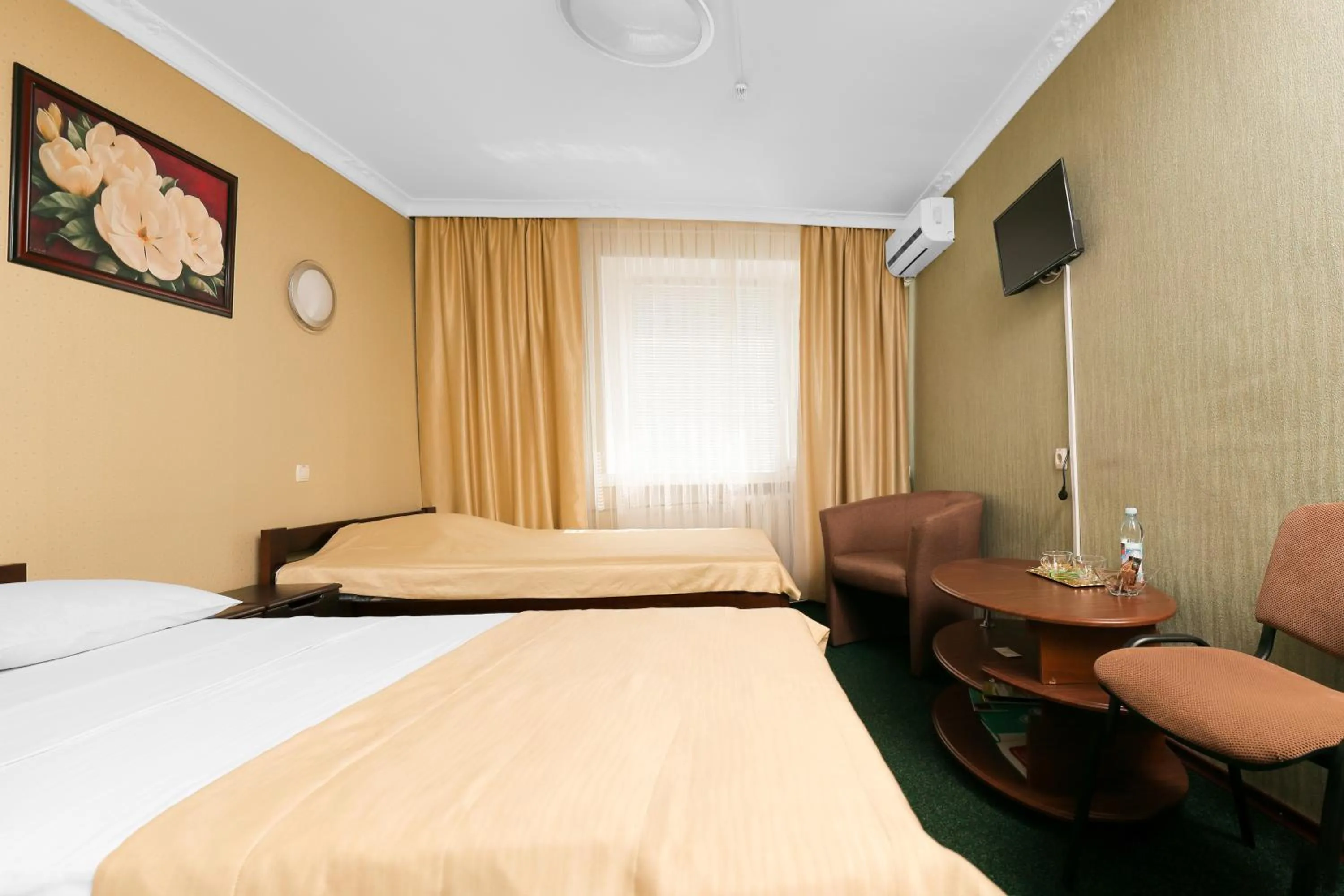 Bed in Green City Hotel