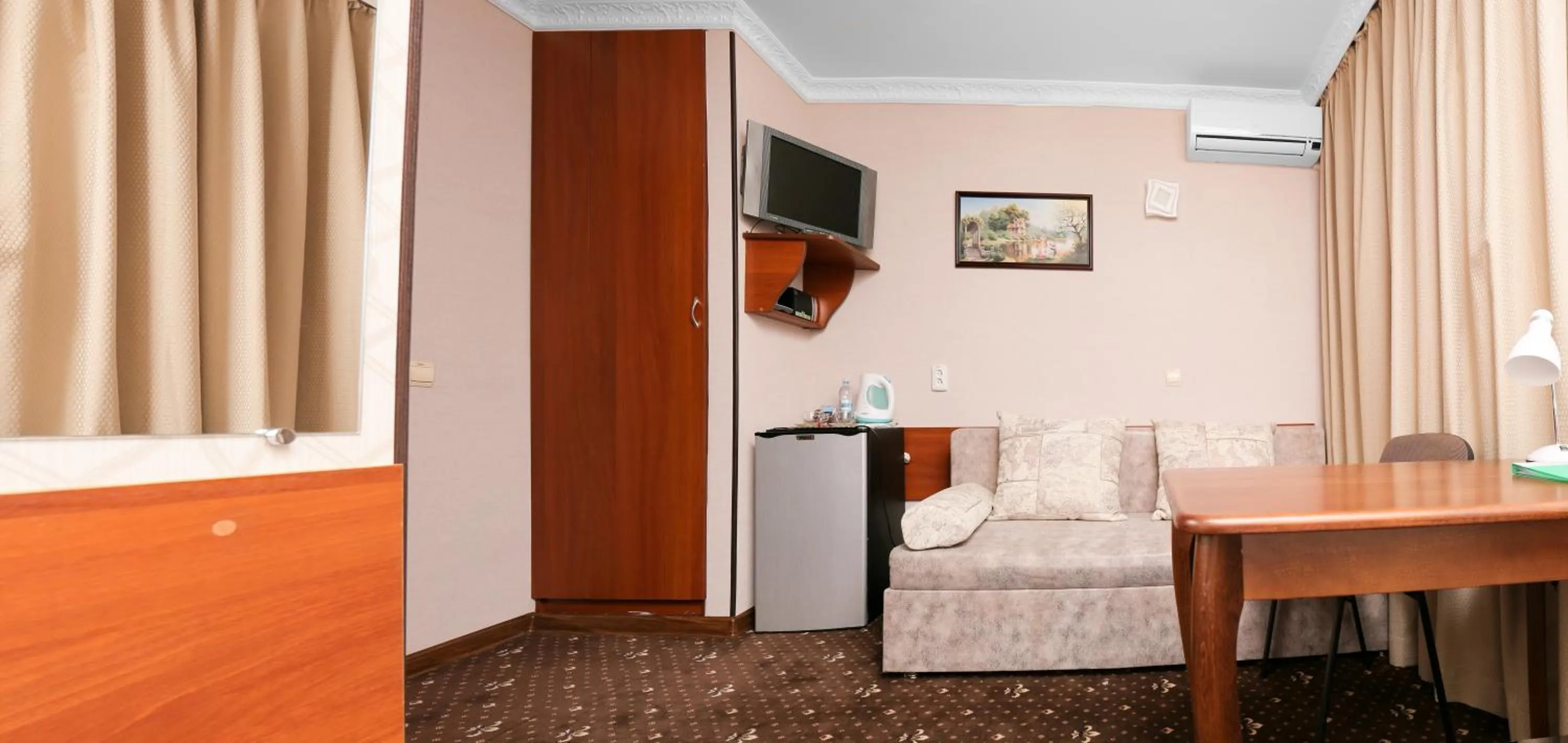 Seating area in Green City Hotel