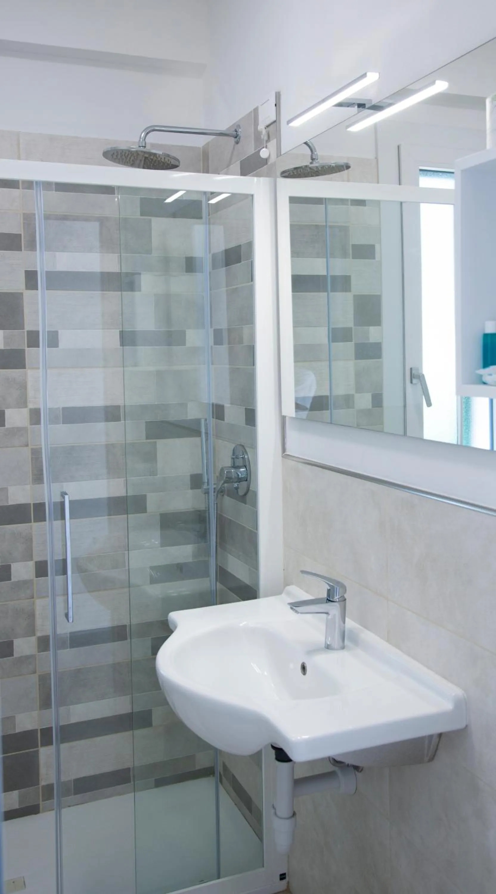 Shower in Residence Hotel Villa Mare