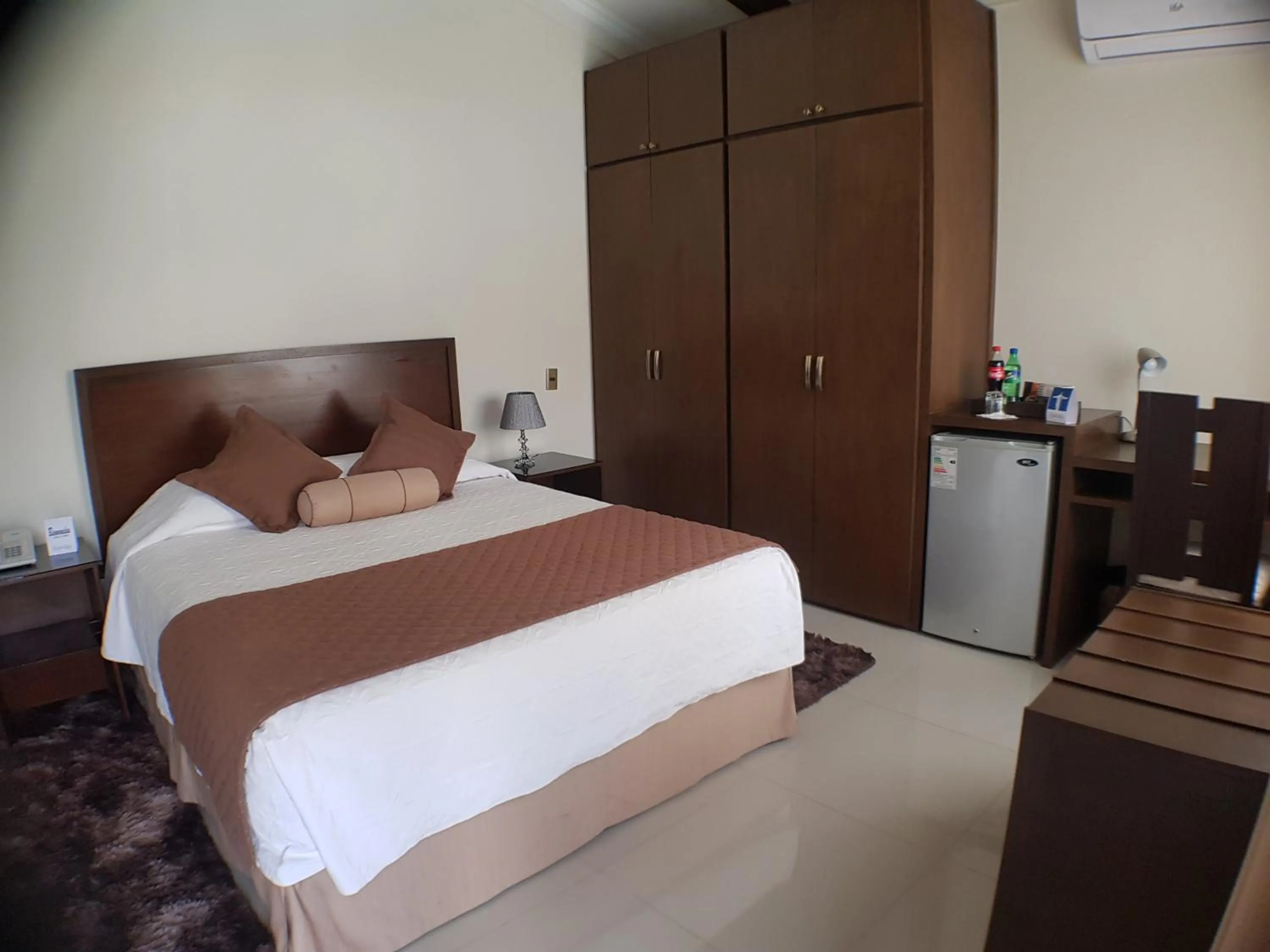 Staff, Bed in Hotel Boutique Casamagna