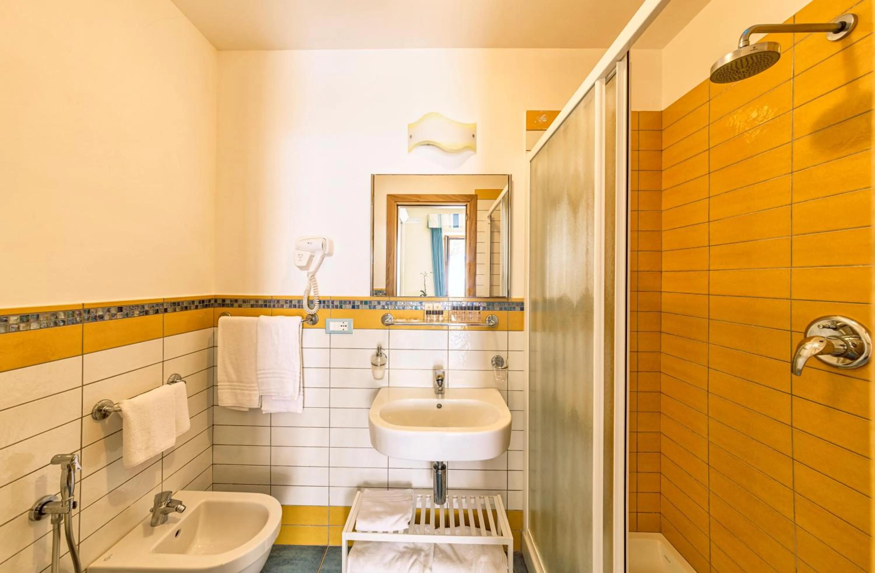 Bathroom in Hotel Cava Dell'Isola