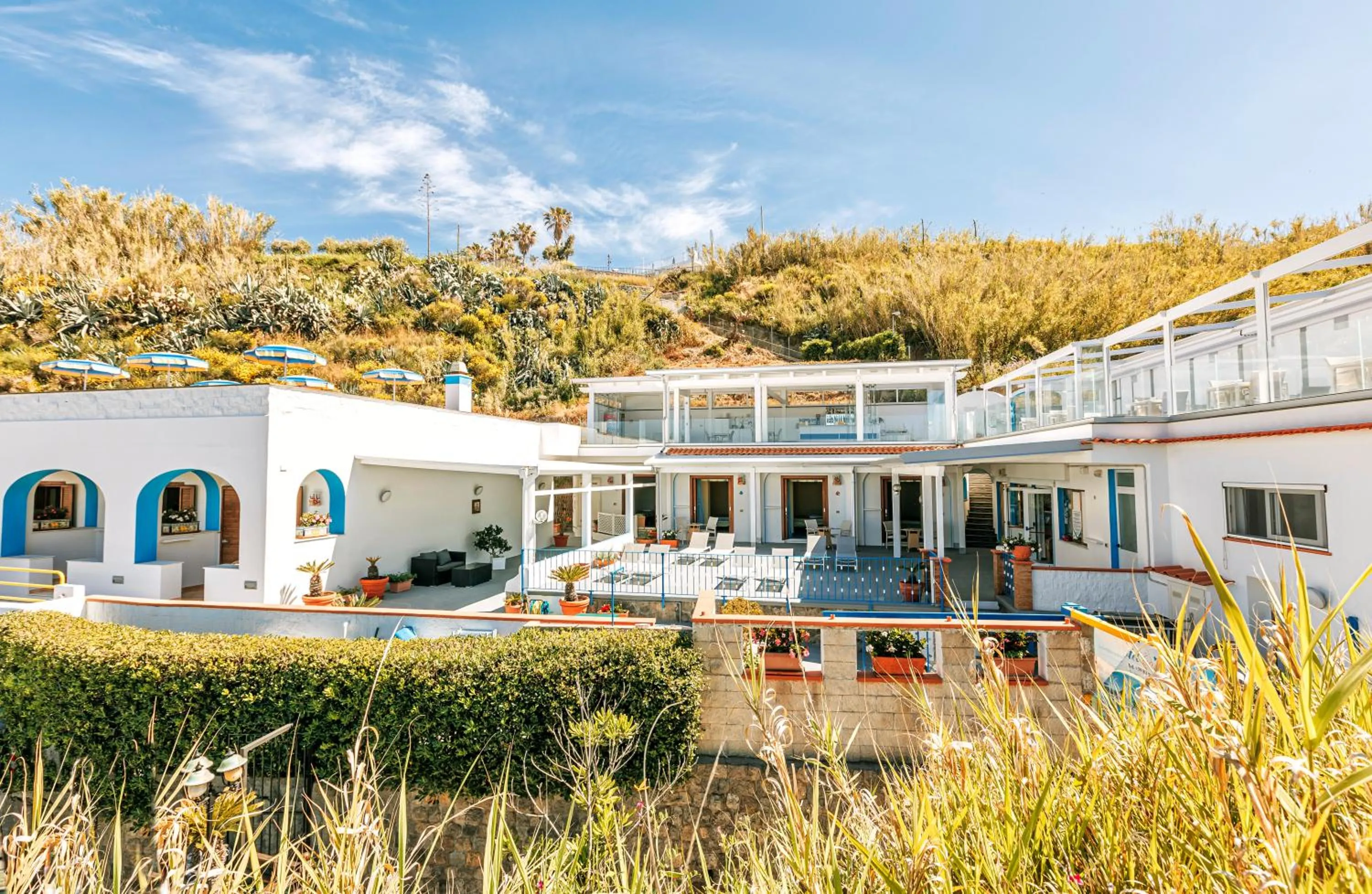 Property building in Hotel Cava Dell'Isola