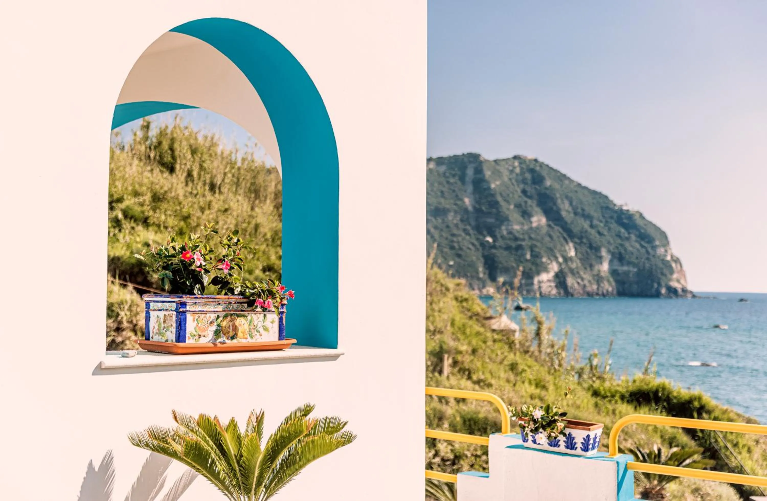 Property building in Hotel Cava Dell'Isola