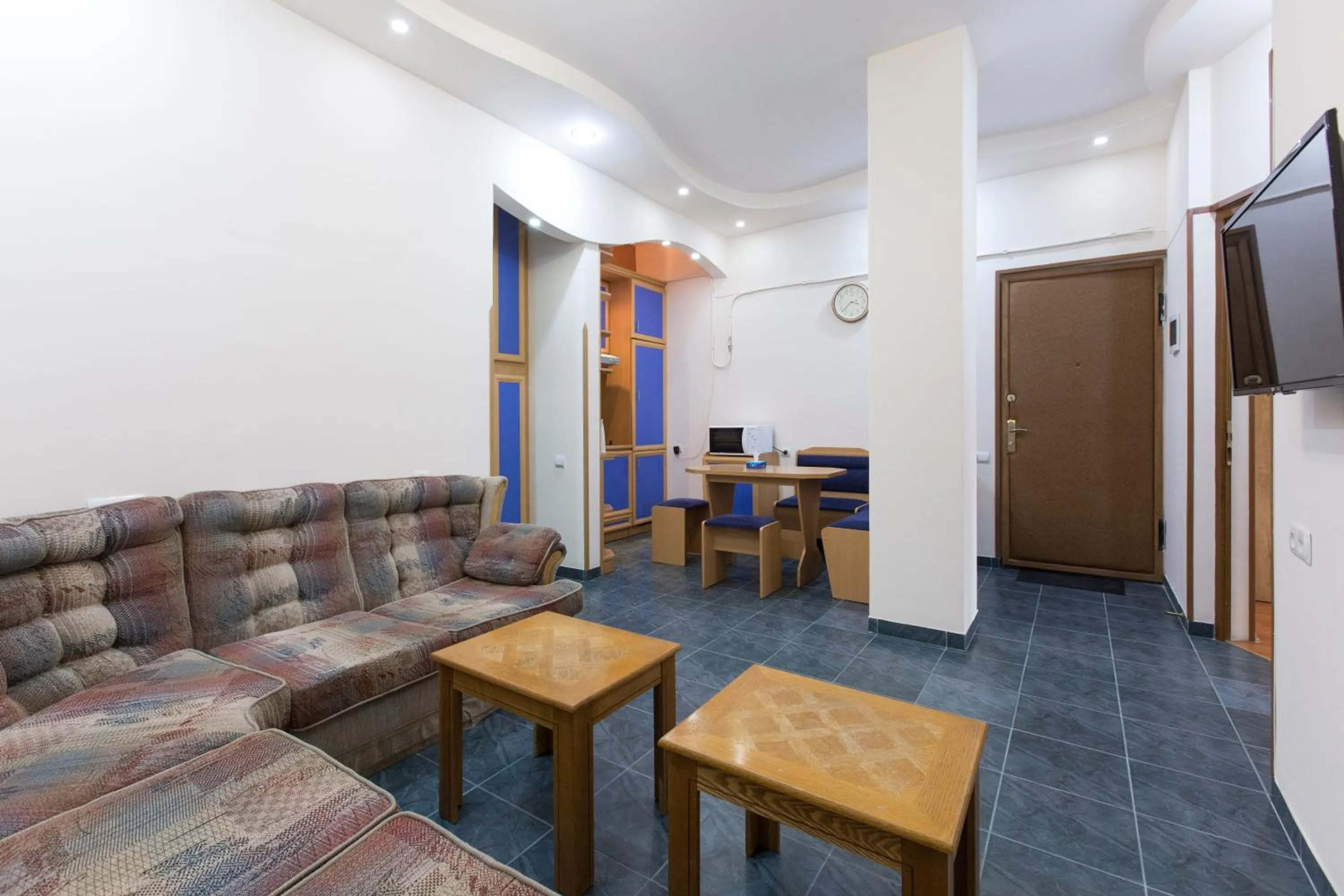 Communal lounge/ TV room in Umba Apartment N1 - 2 bedrooms