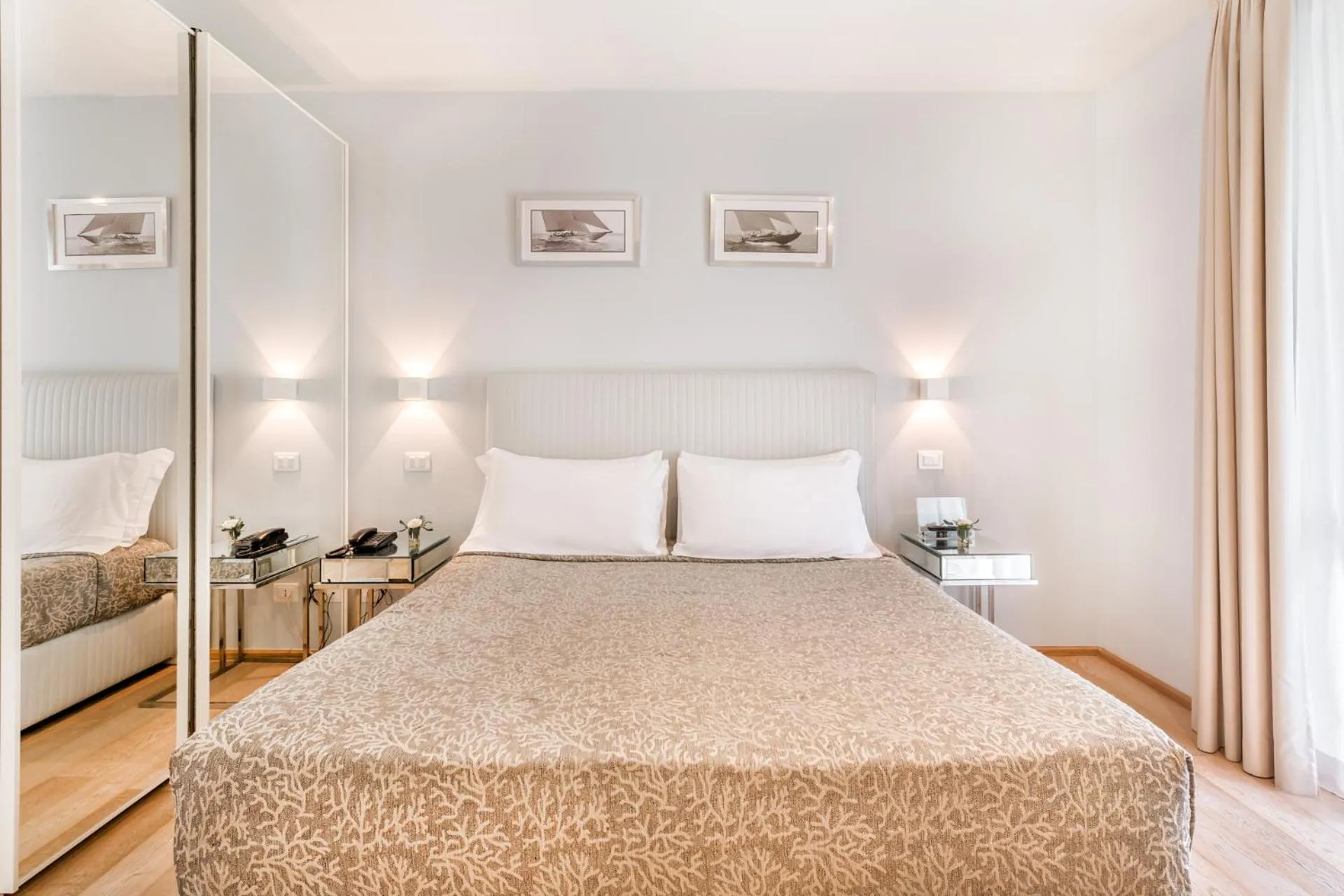 Photo of the whole room, Bed in Hotel Stella Della Versilia