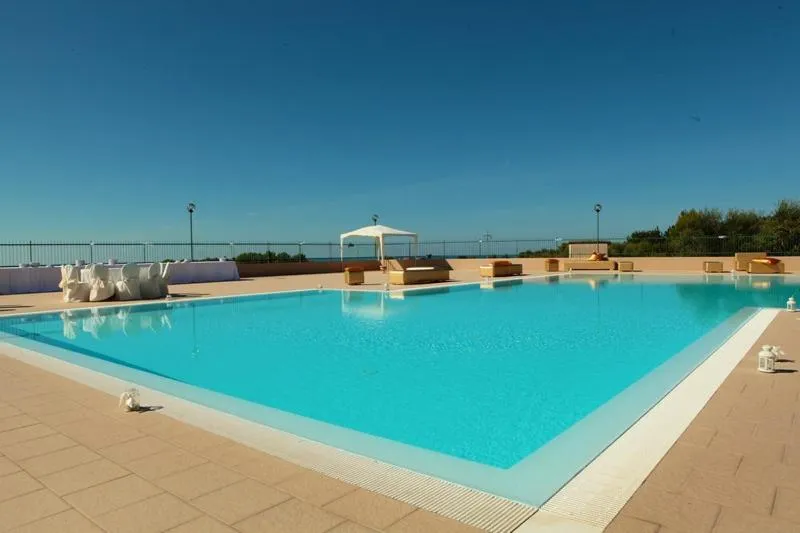 Swimming pool in Albergo 2 Pini