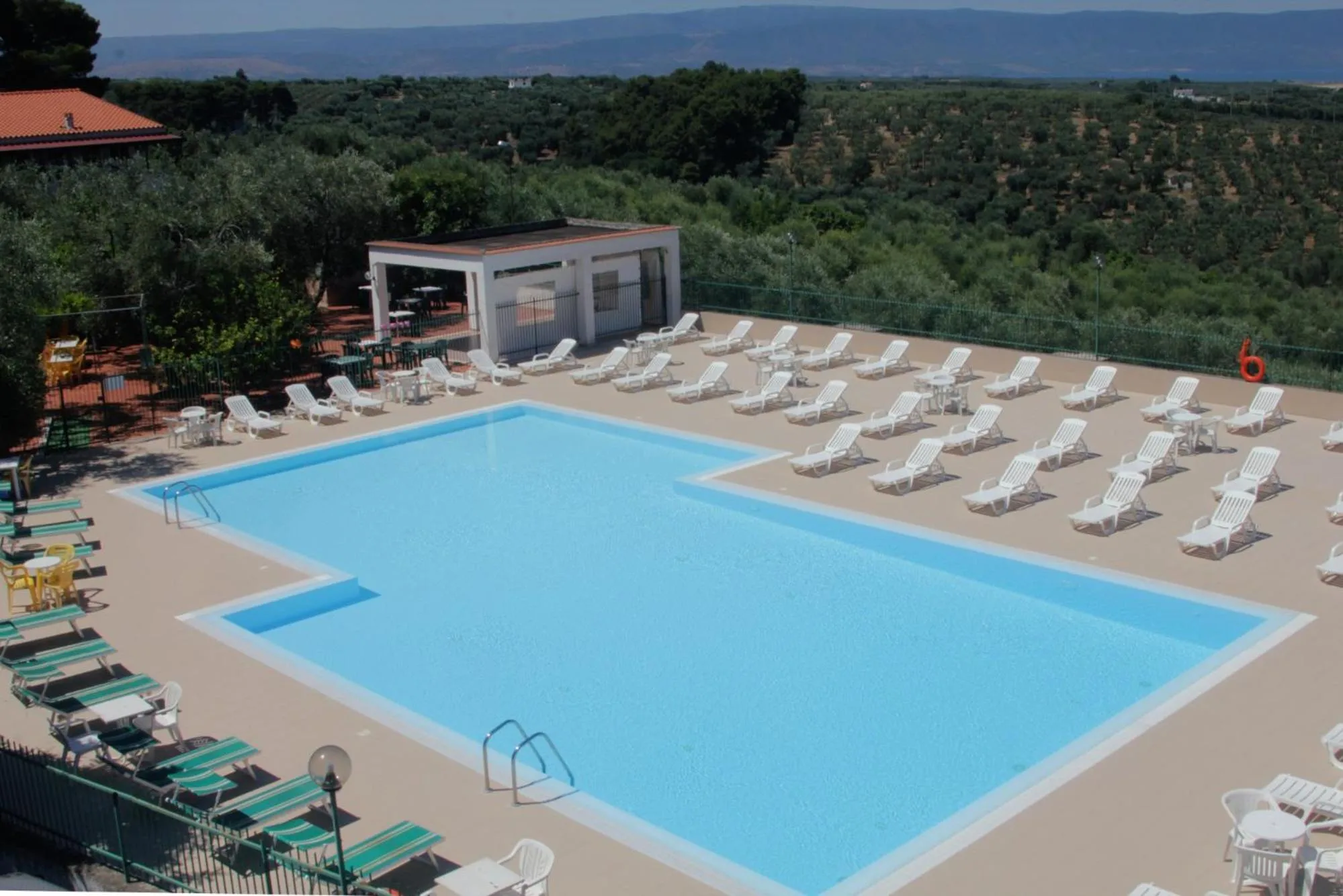 Pool view in Albergo 2 Pini