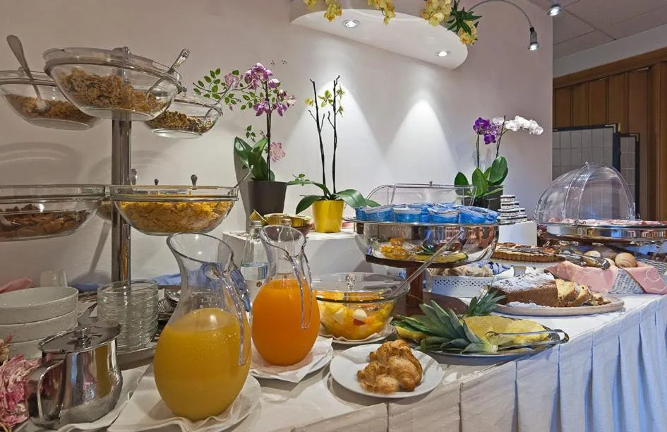 Food and drinks in Hotel Prestige