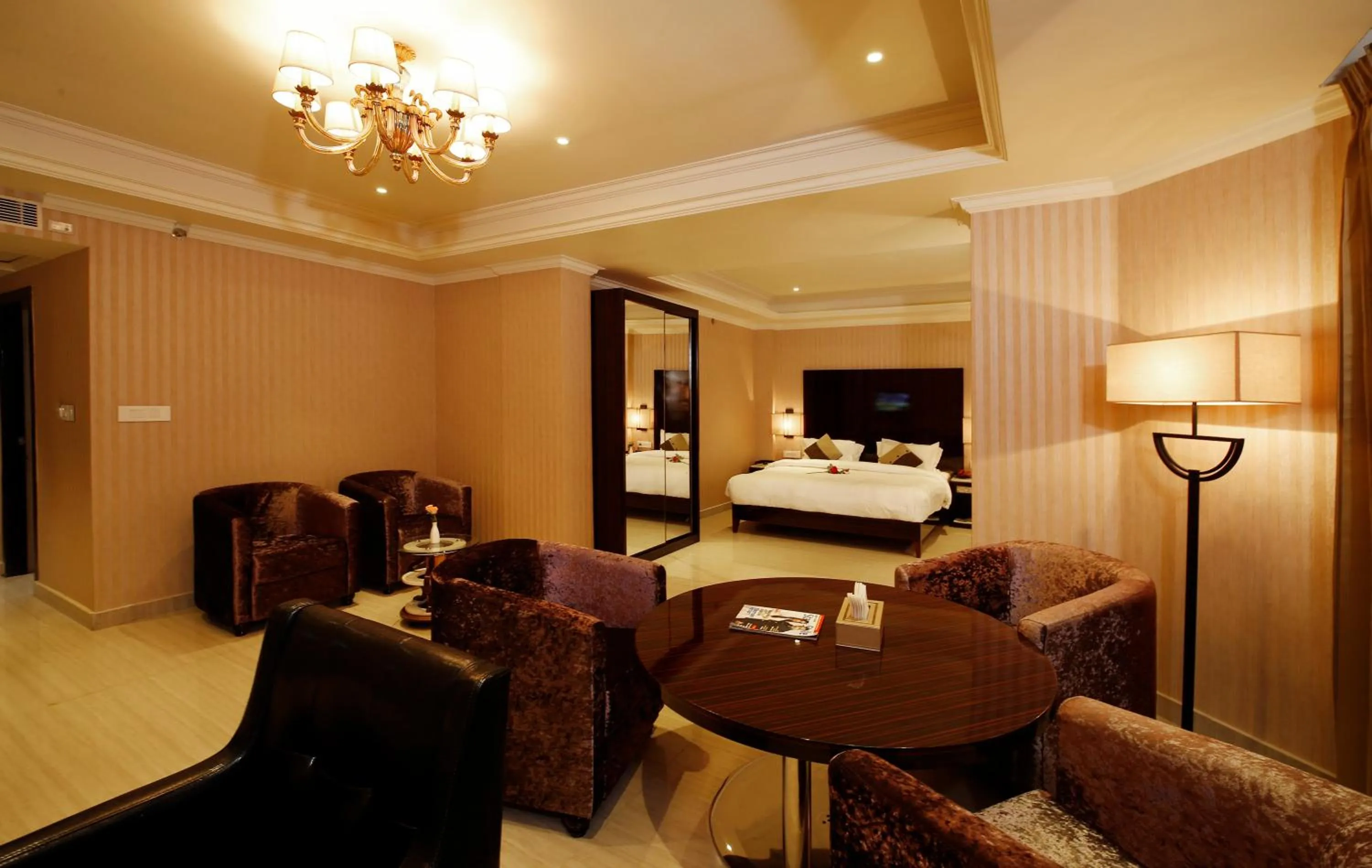 Coffee/tea facilities, Bed in Hotel Park Residency