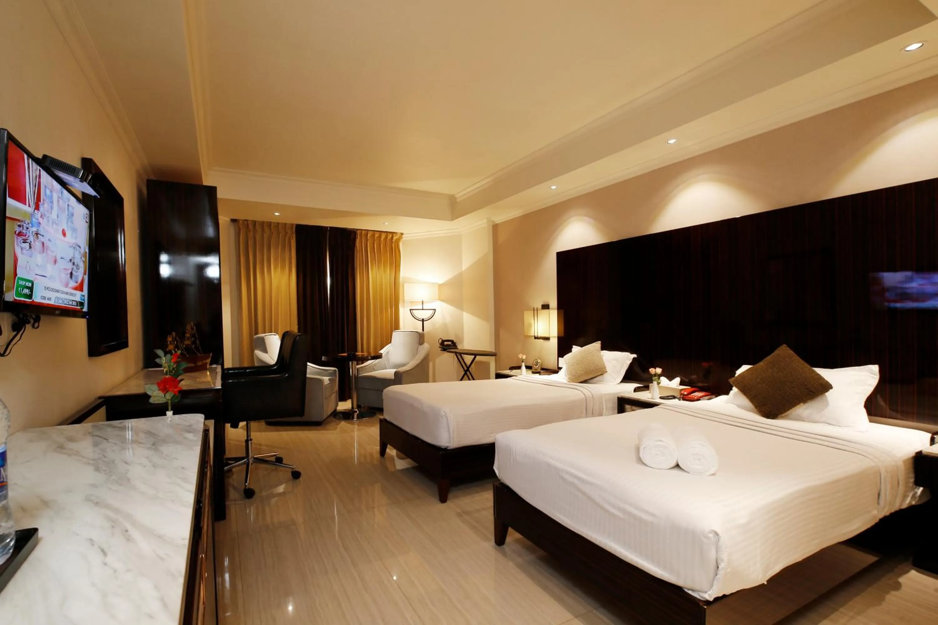 Bedroom, Bed in Hotel Park Residency