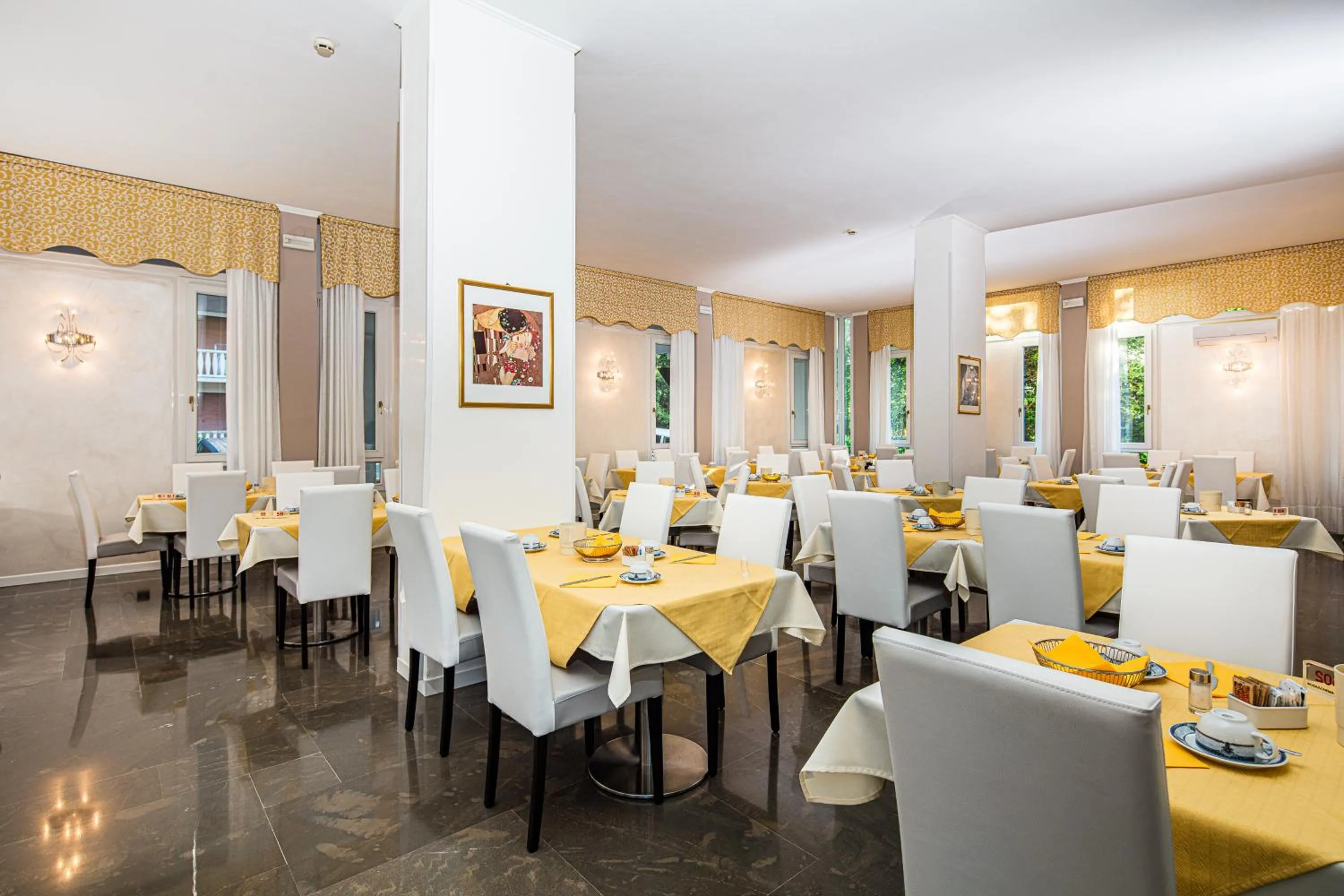Hotel Ambassador Meuble