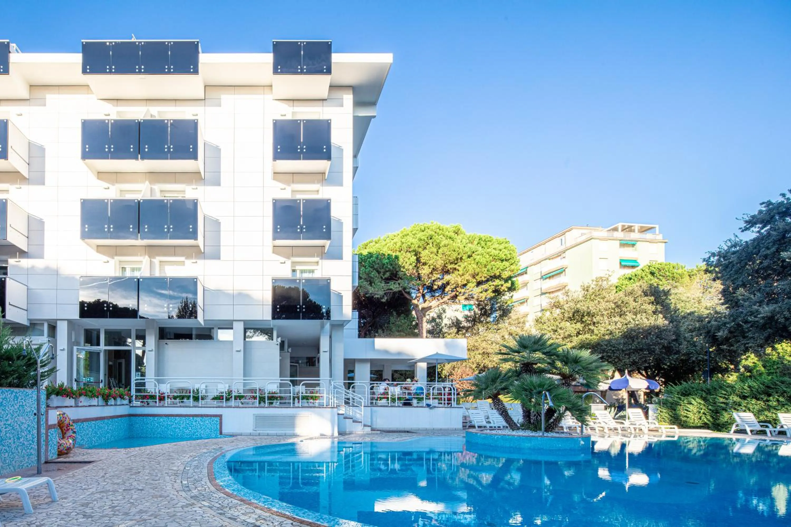 Hotel Ambassador Meuble