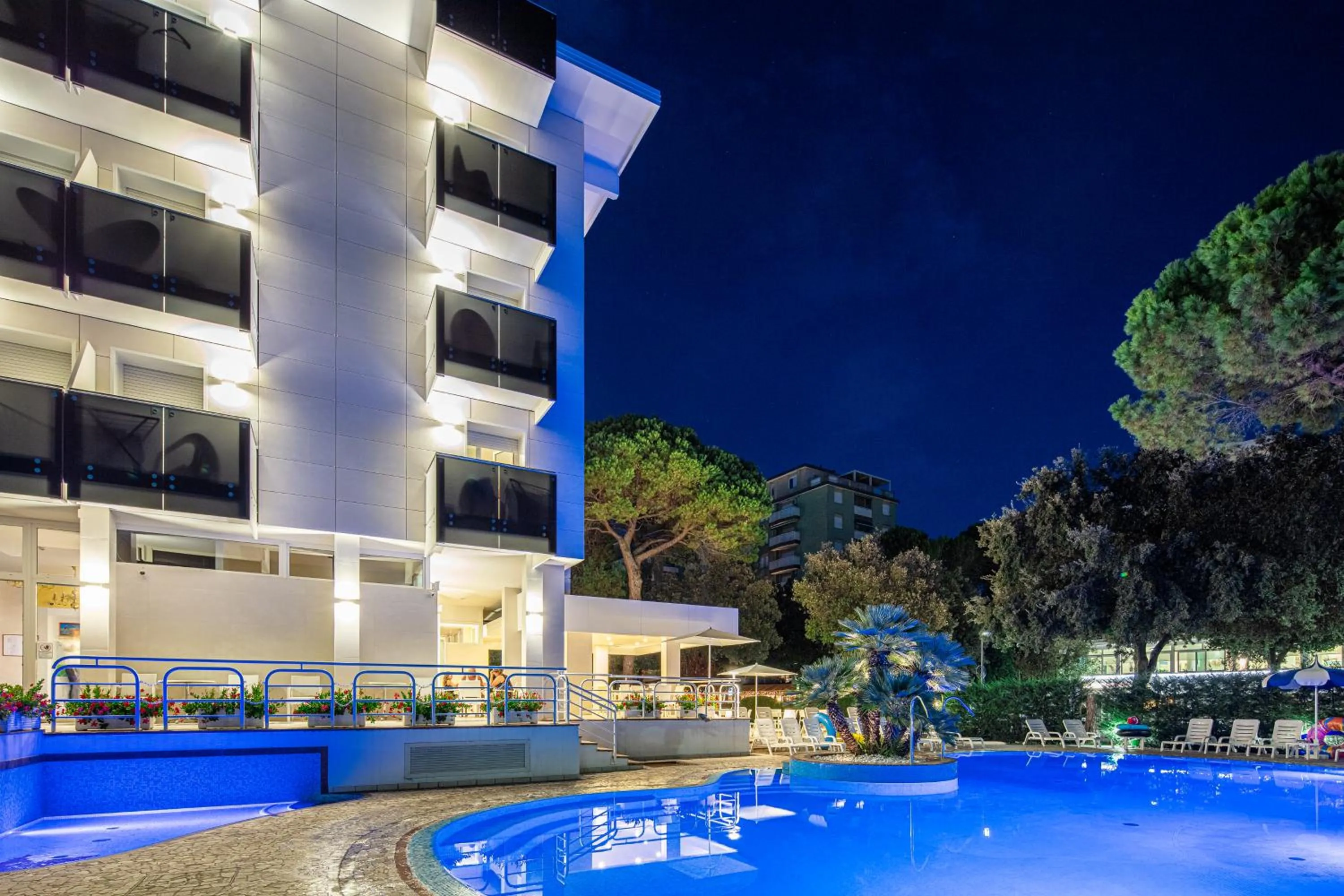 Hotel Ambassador Meuble