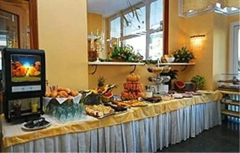 Food in Hotel Ambassador Meuble