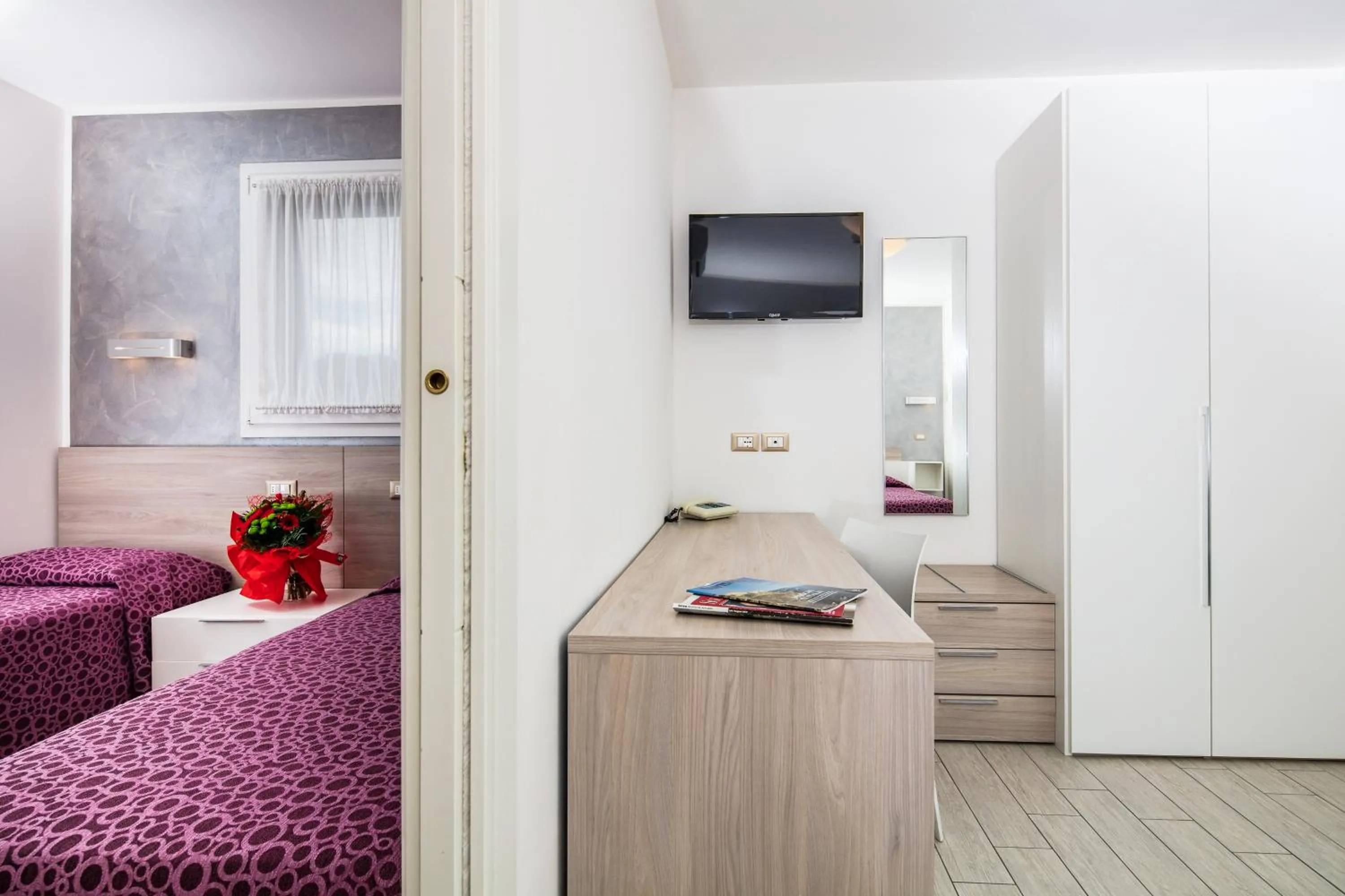 Bed in Hotel Ambassador Meuble