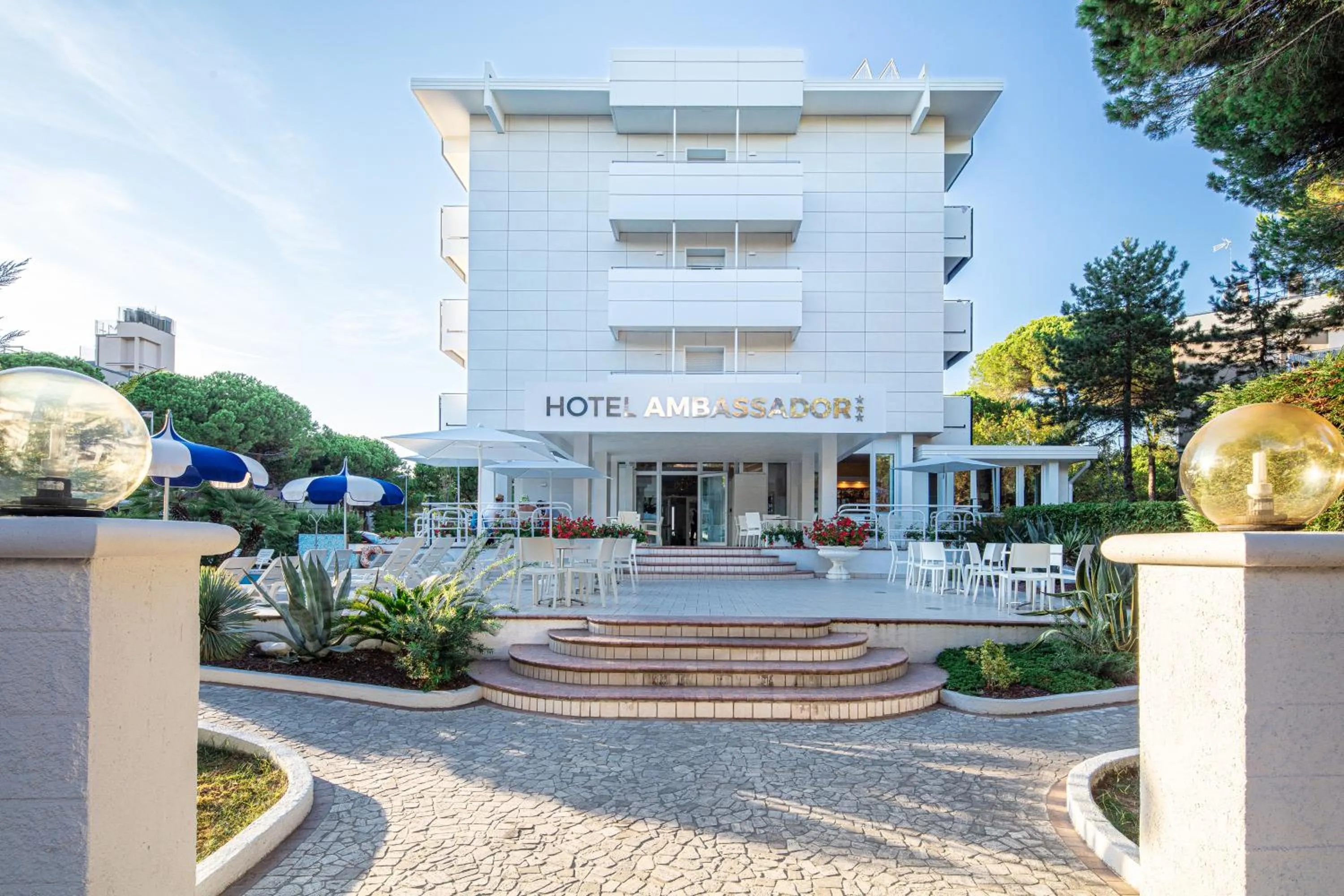 Hotel Ambassador Meuble