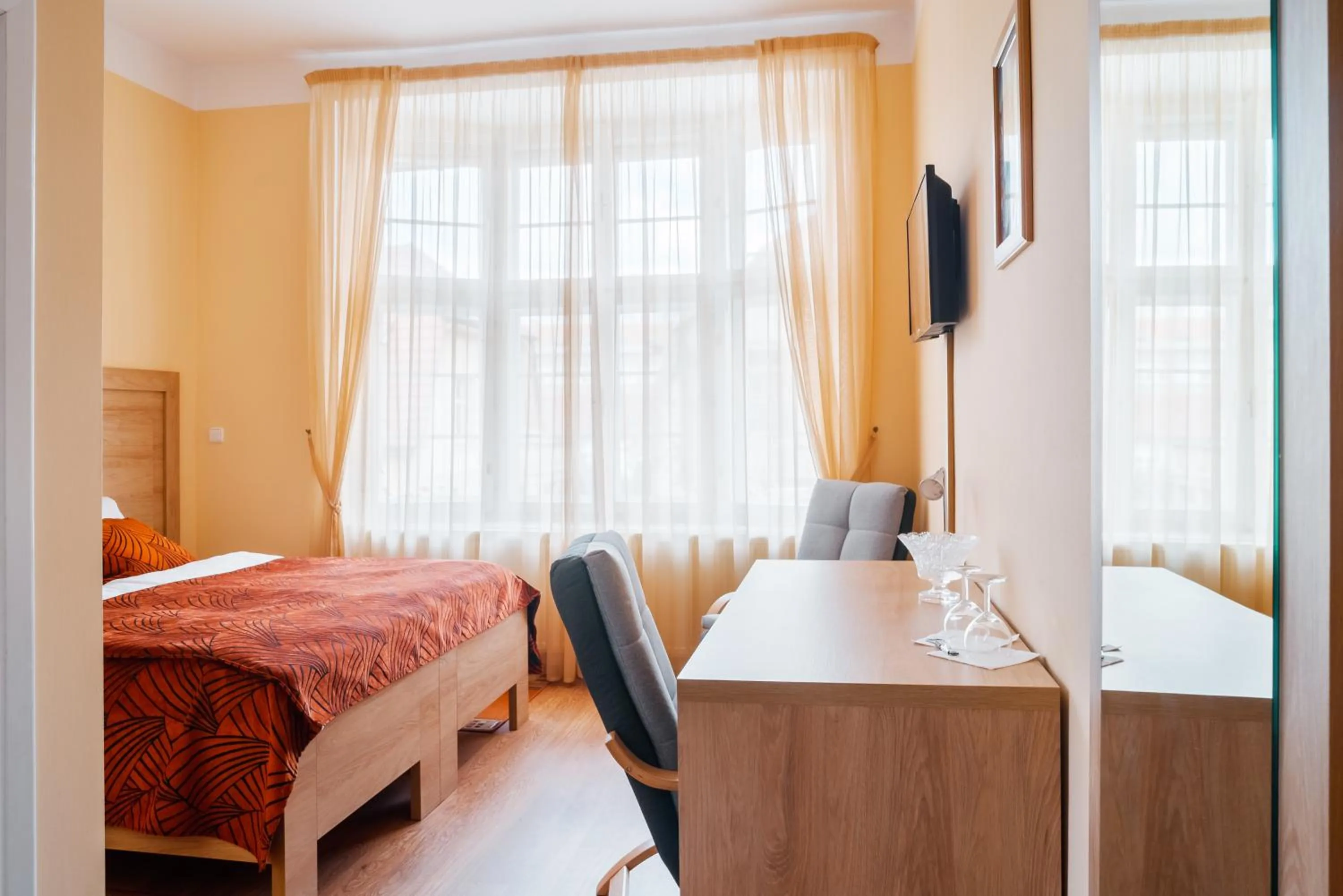 Photo of the whole room, Bed in Villa A. Malka