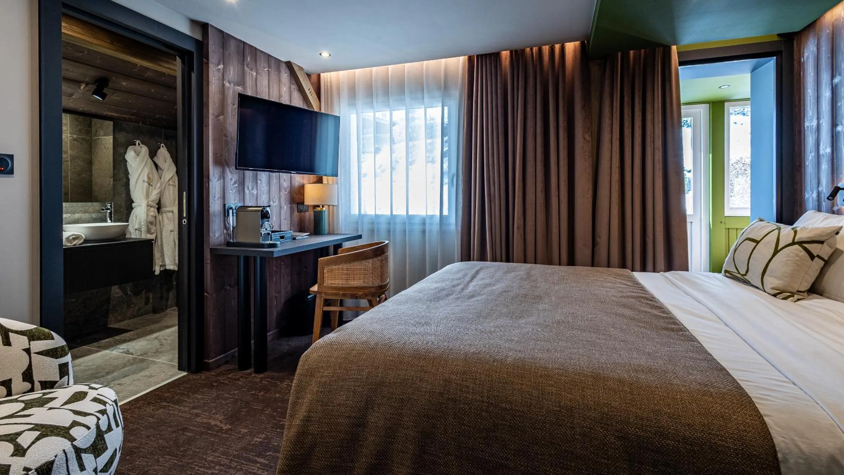 Bed in Hôtel - Restaurant Le Couchetat