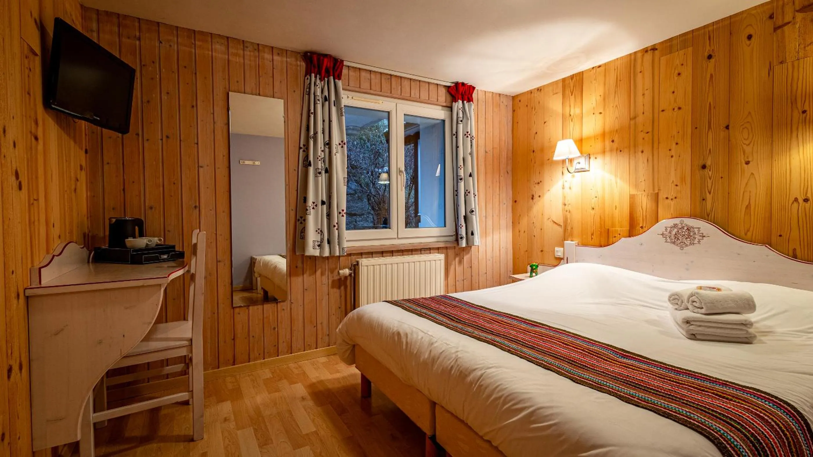 Bed in Hôtel - Restaurant Le Couchetat