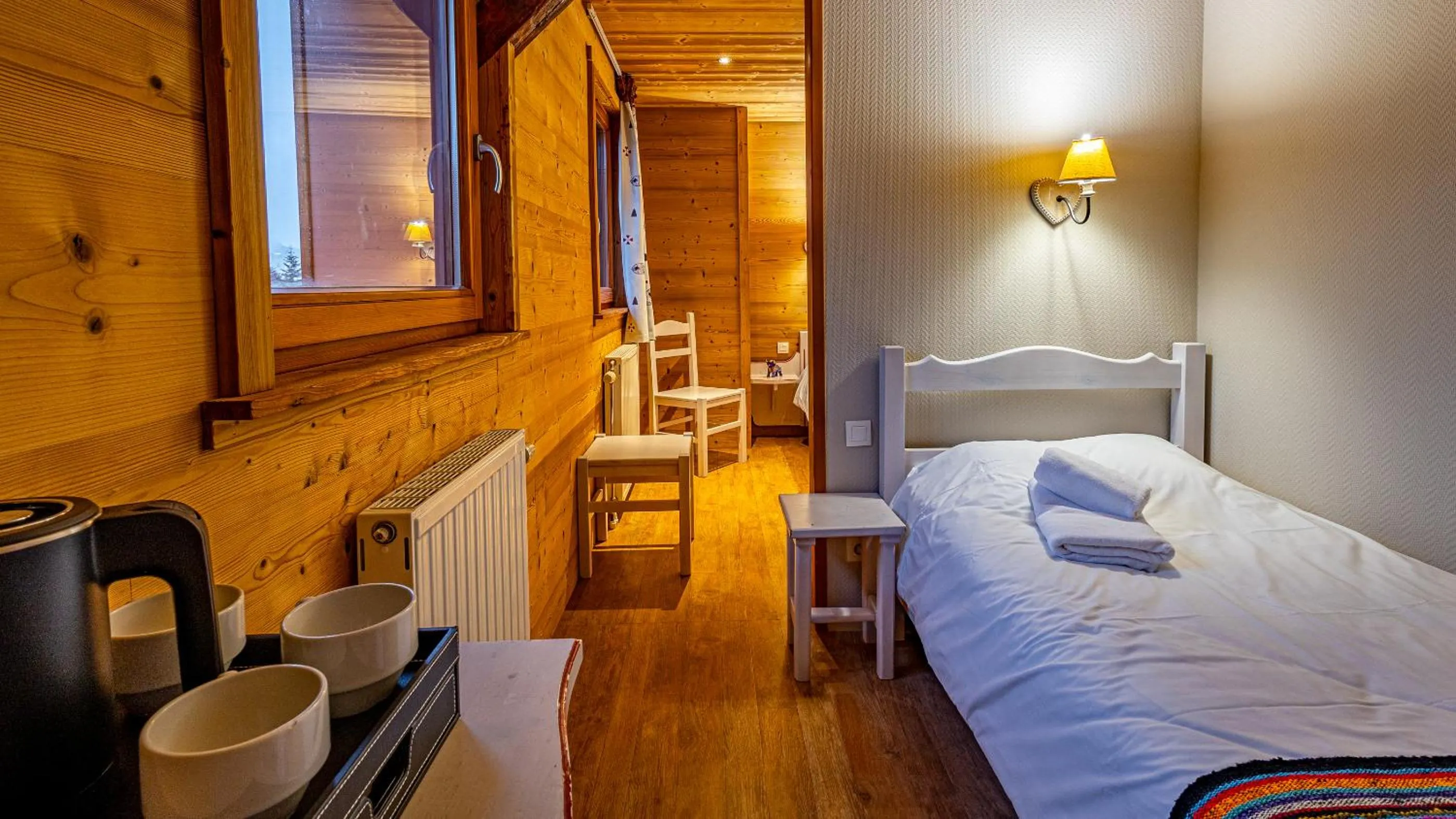 Bed in Hôtel - Restaurant Le Couchetat