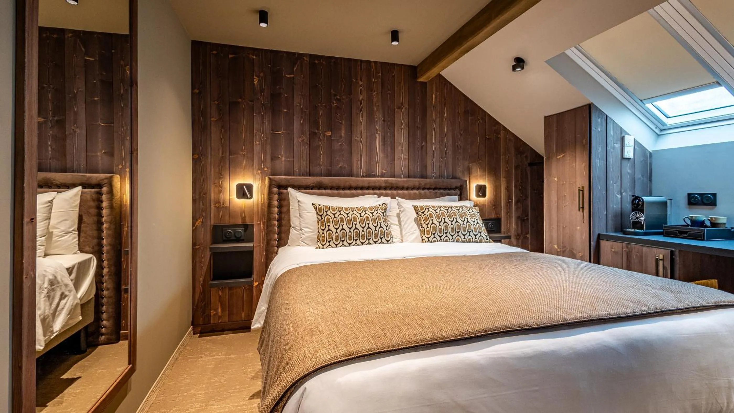 Bed in Hôtel - Restaurant Le Couchetat