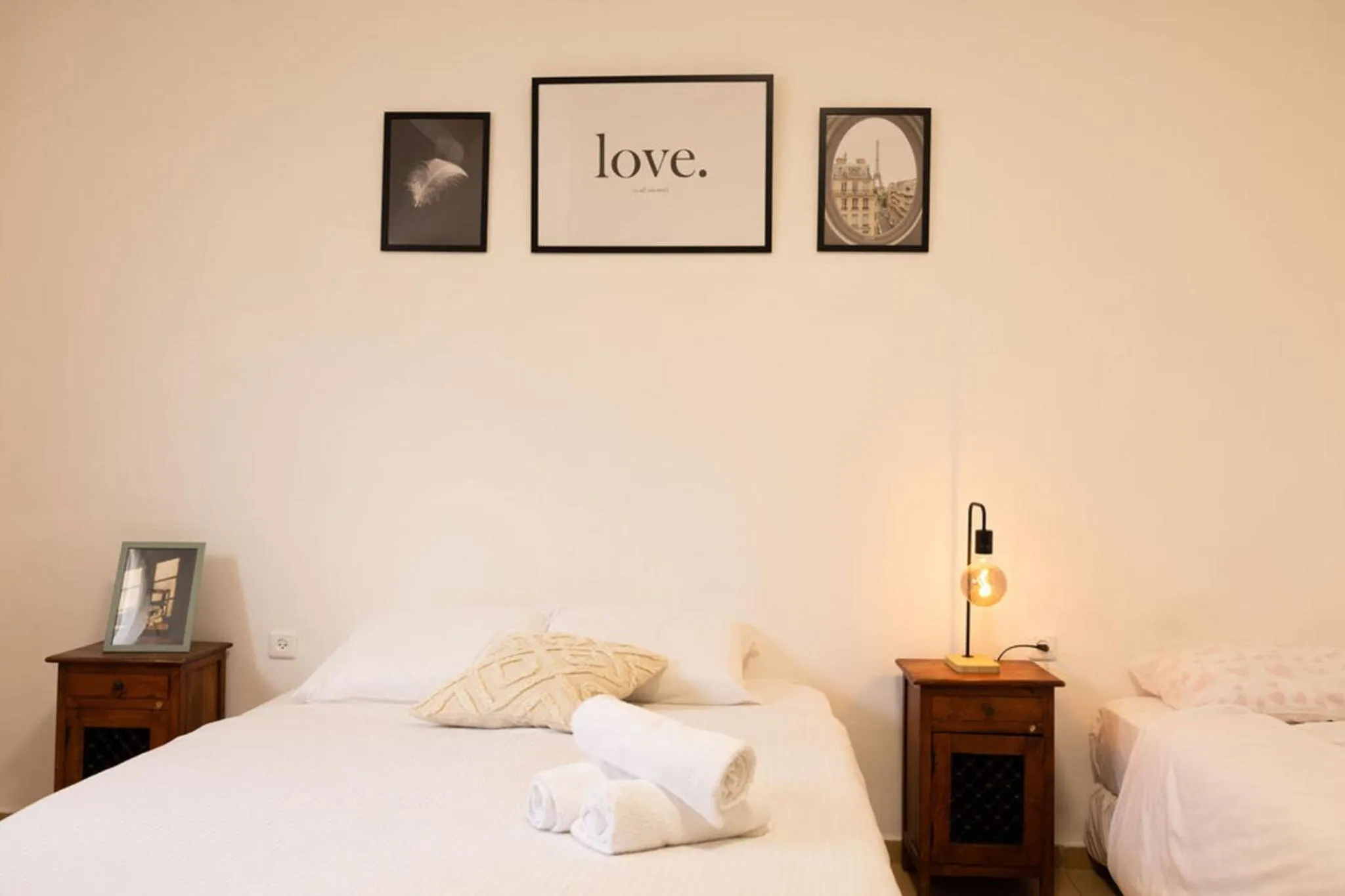 Bedroom, Bed in Hotel Loui Talpiot