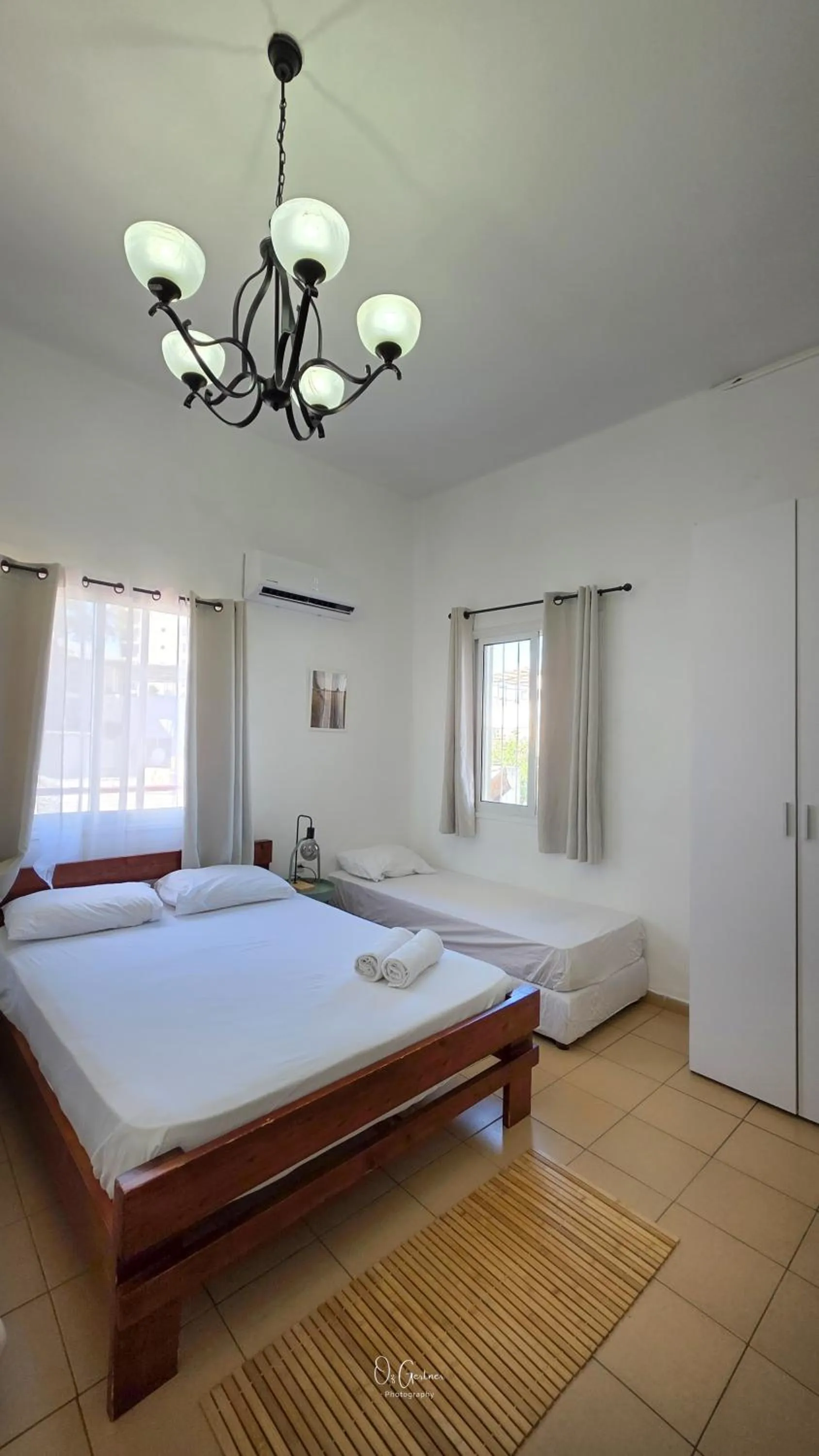 Bedroom, Bed in Hotel Loui Talpiot