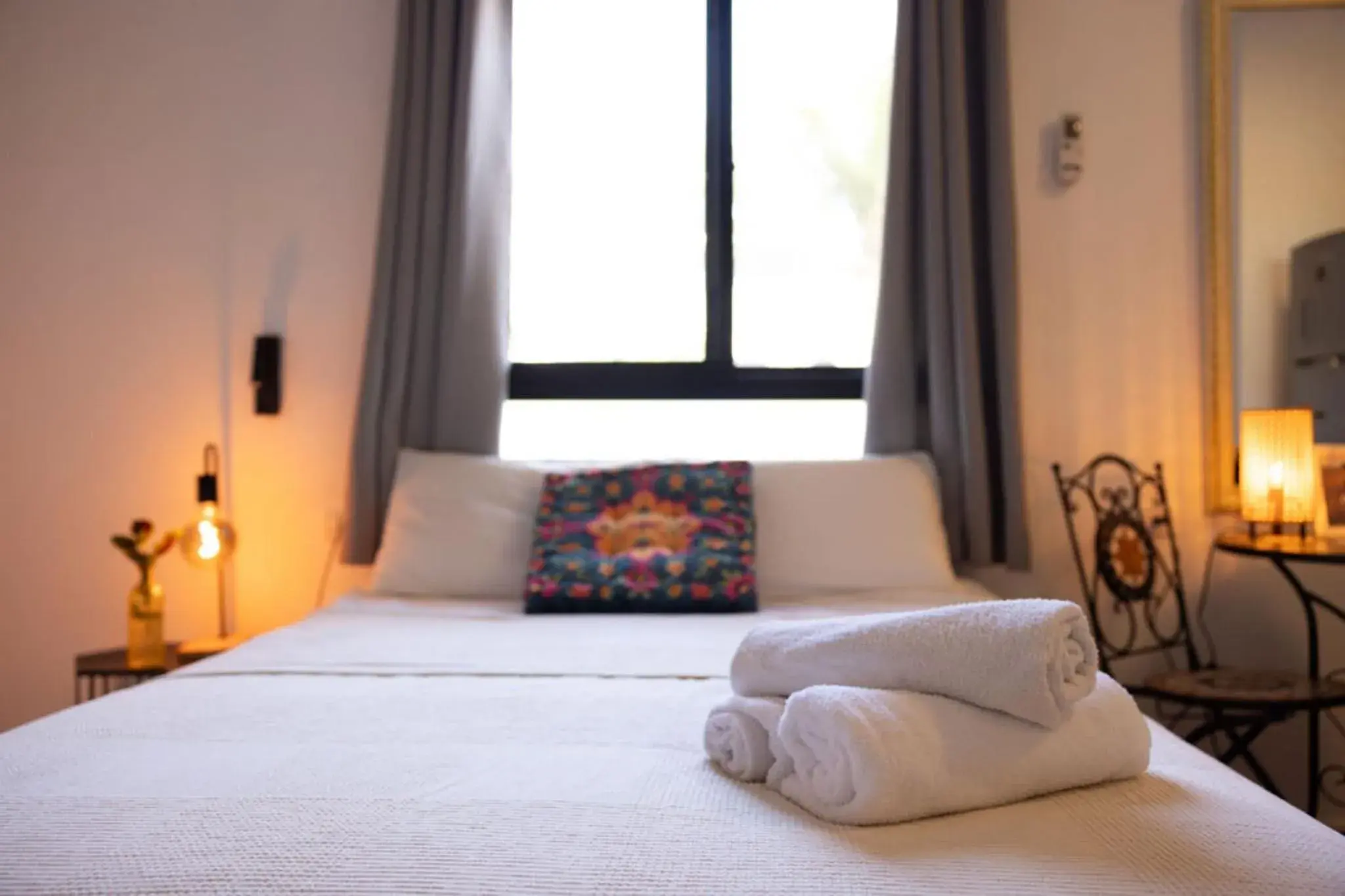 Bed in Hotel Loui Talpiot Bed in Hotel Loui Talpiot