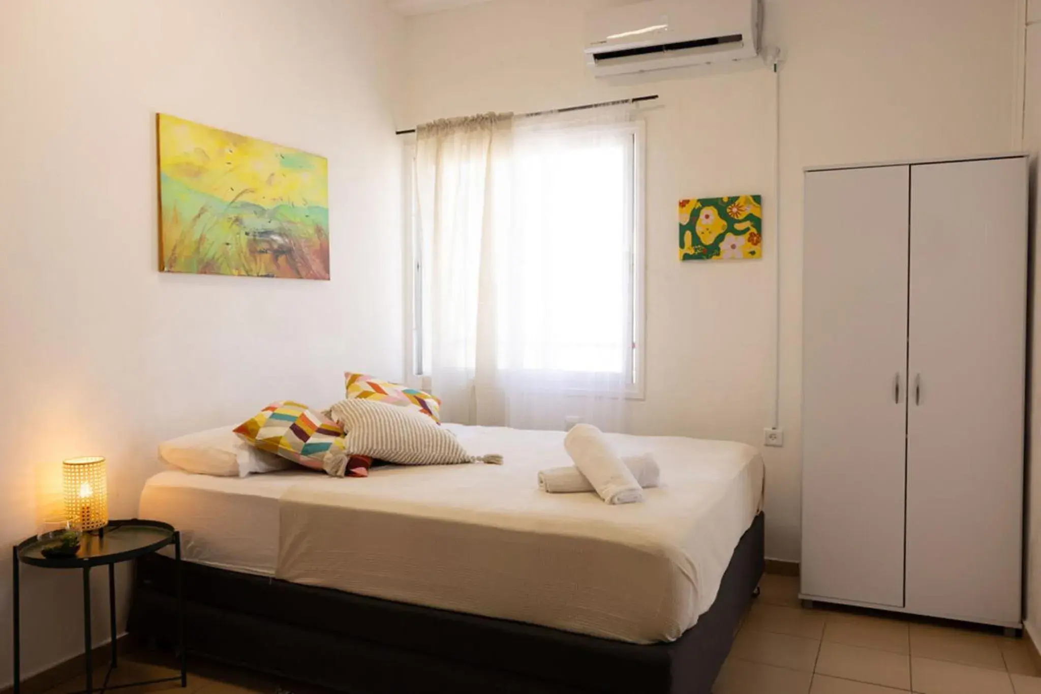 Bed in Hotel Loui Talpiot Bed in Hotel Loui Talpiot