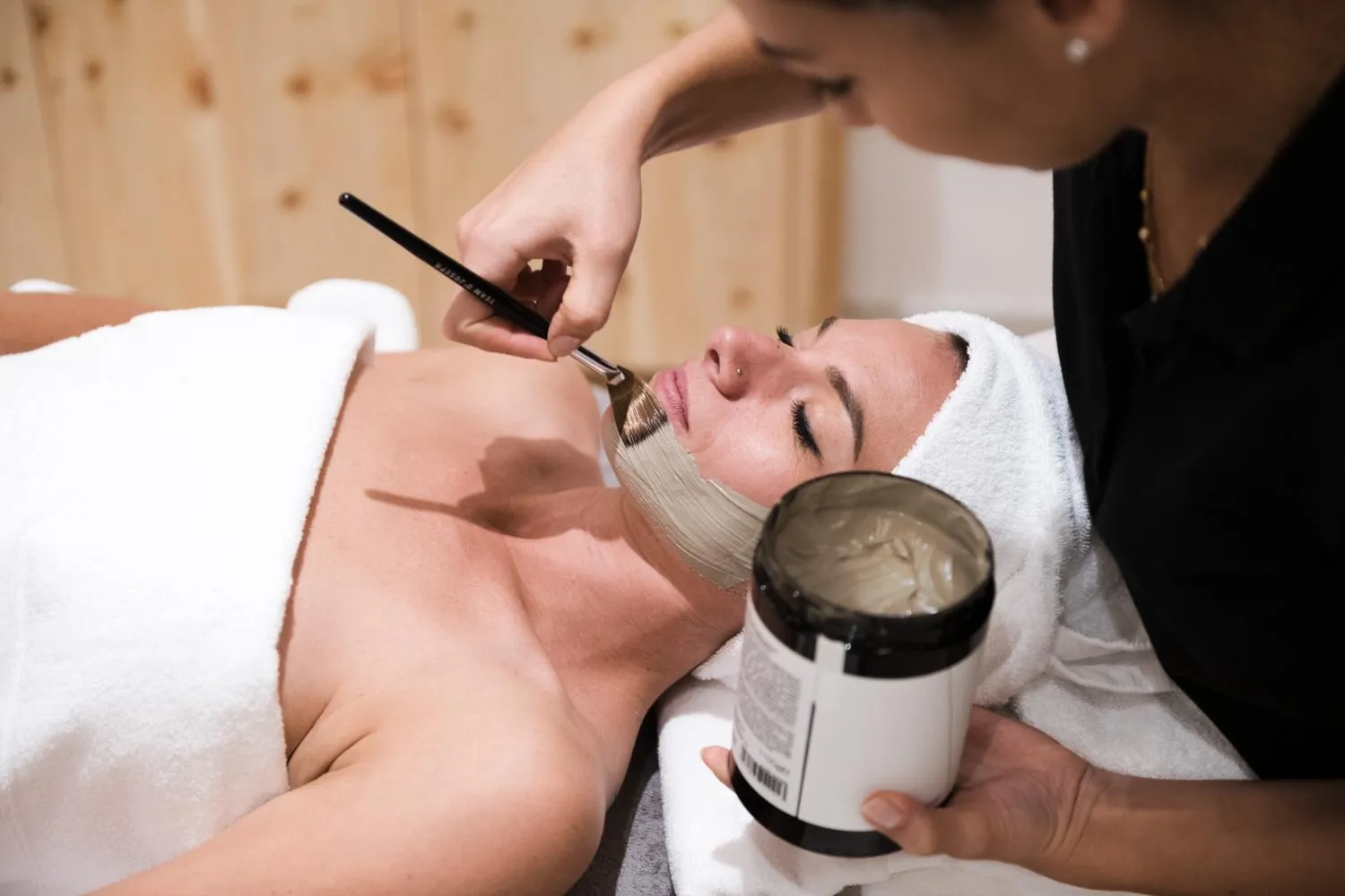 People in Alpenhotel Plaza