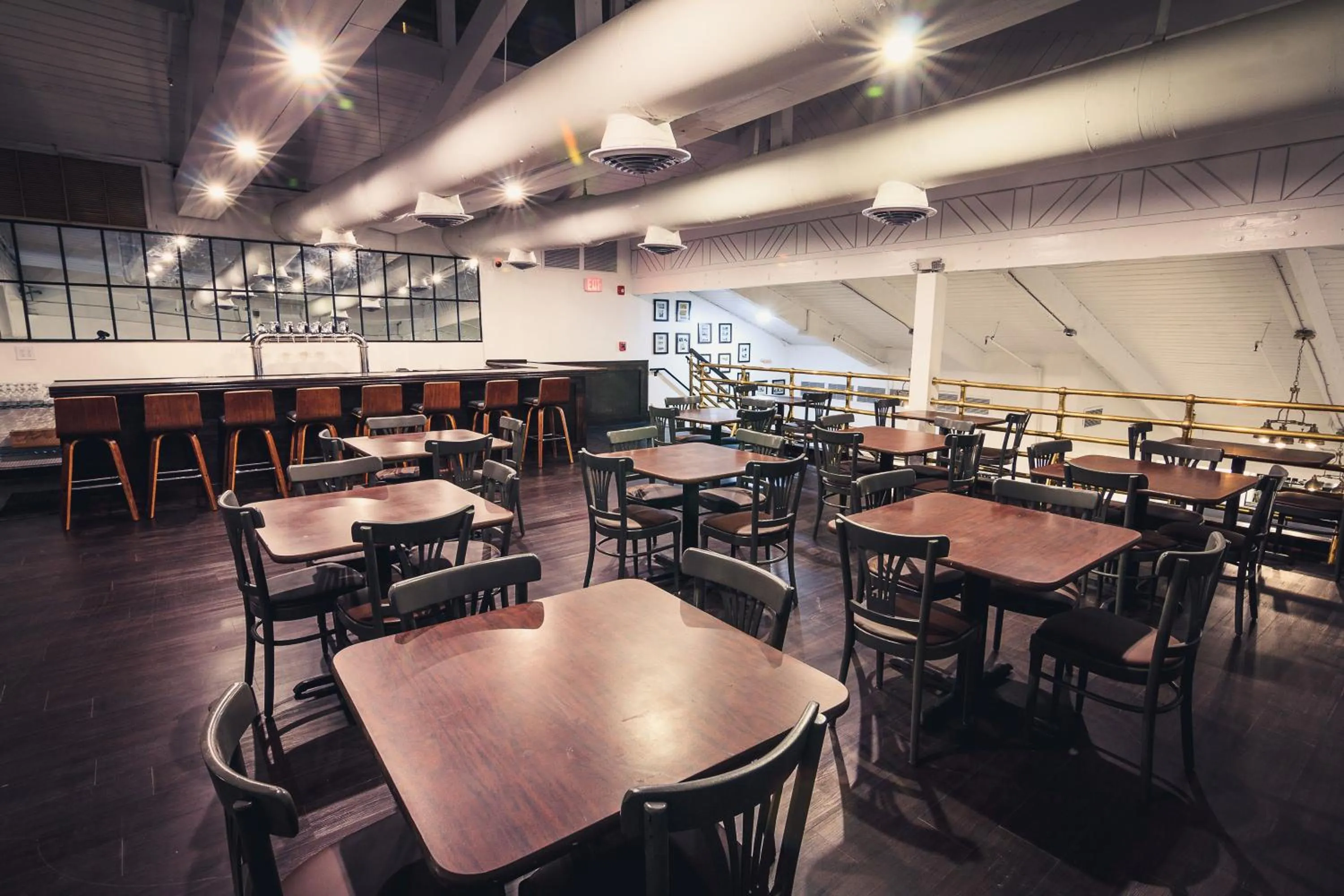 Restaurant/places to eat in enVision Hotel Miami International Airport