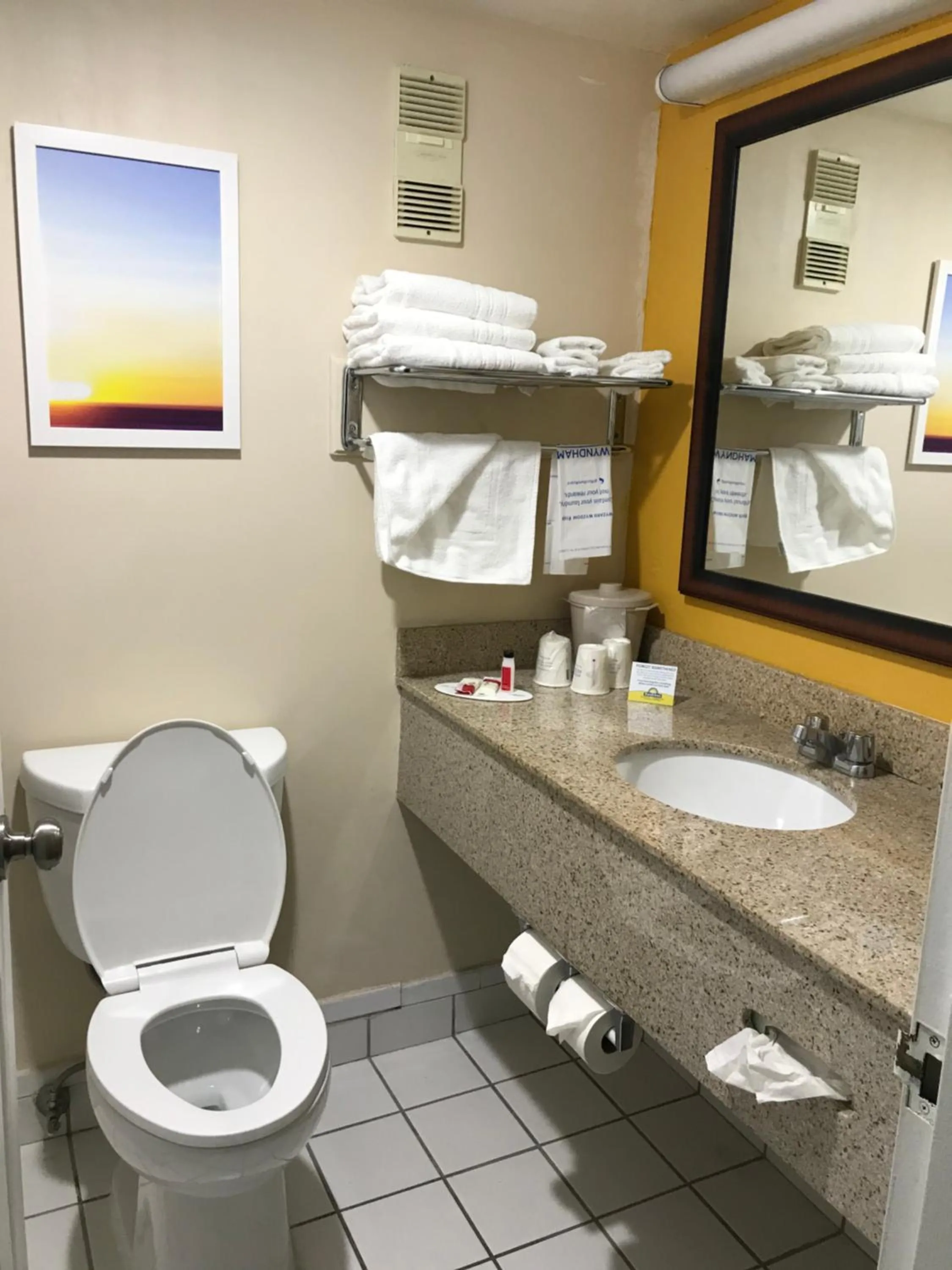 Bathroom in enVision Hotel Miami International Airport