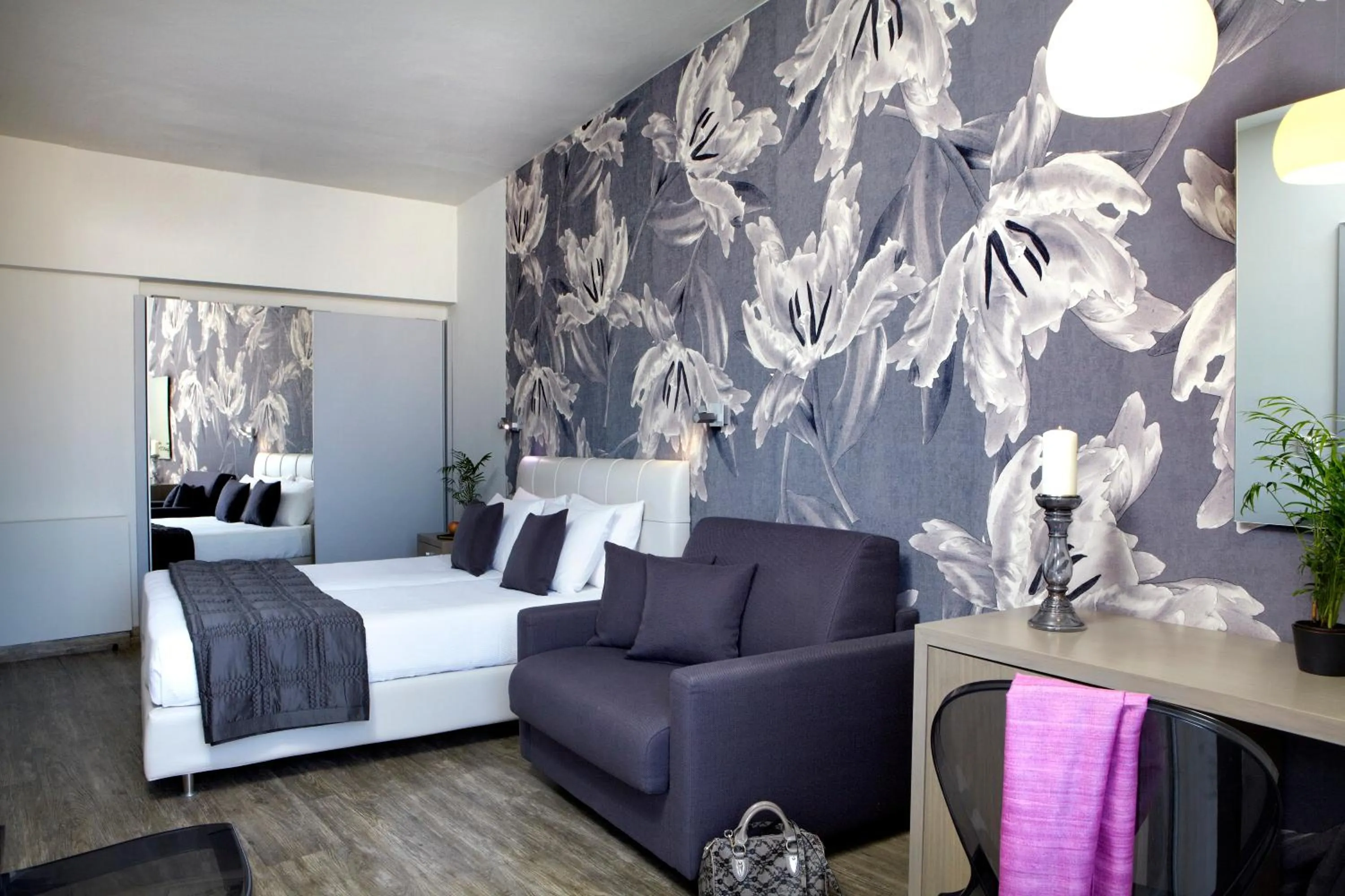 Bed in Mouikis Hotel Kefalonia