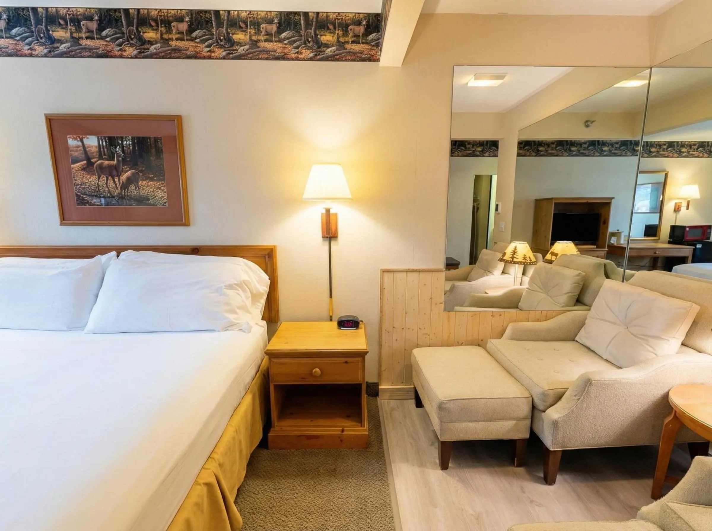 Bed in Pellston Lodge