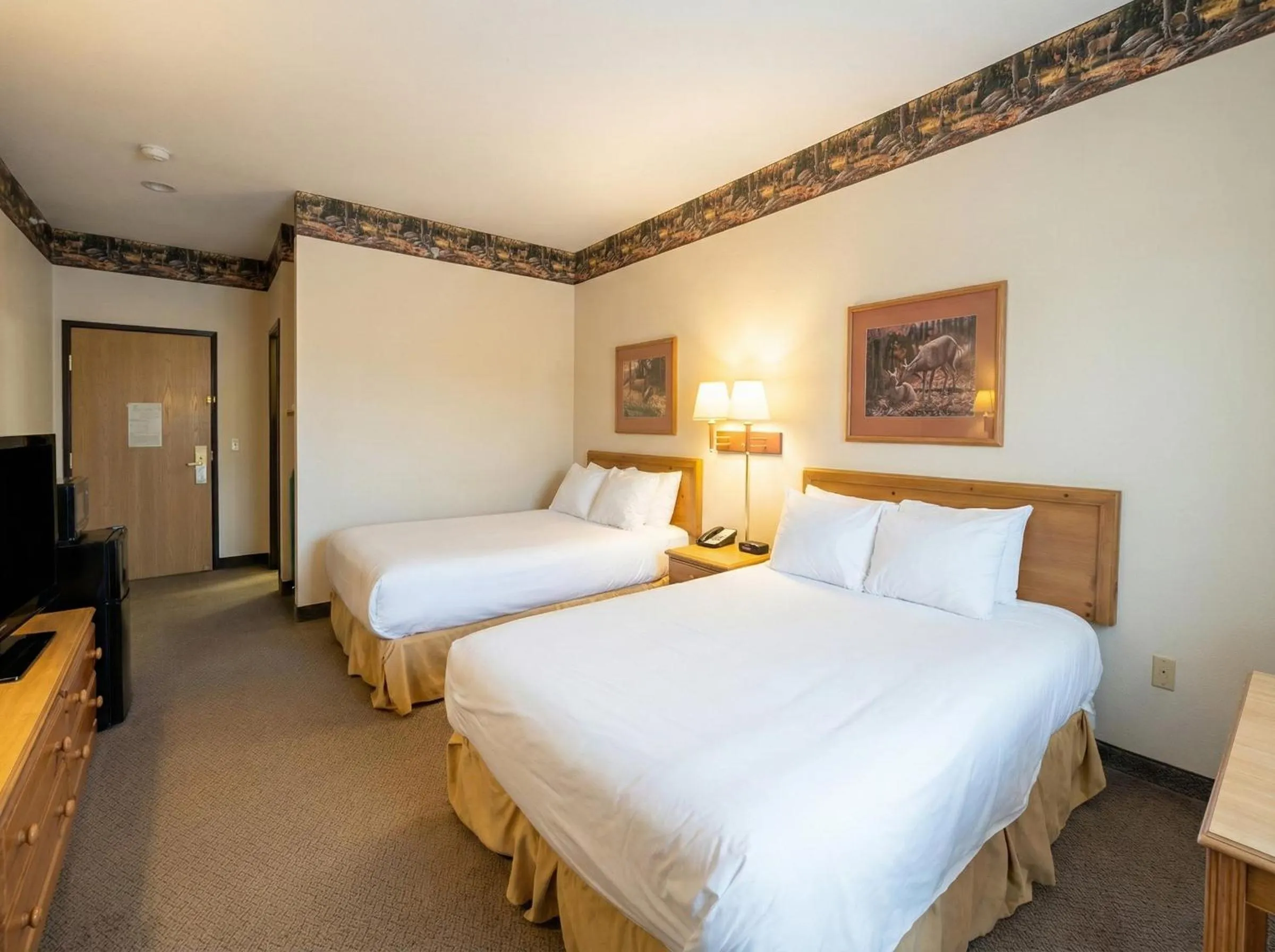 Bed in Pellston Lodge